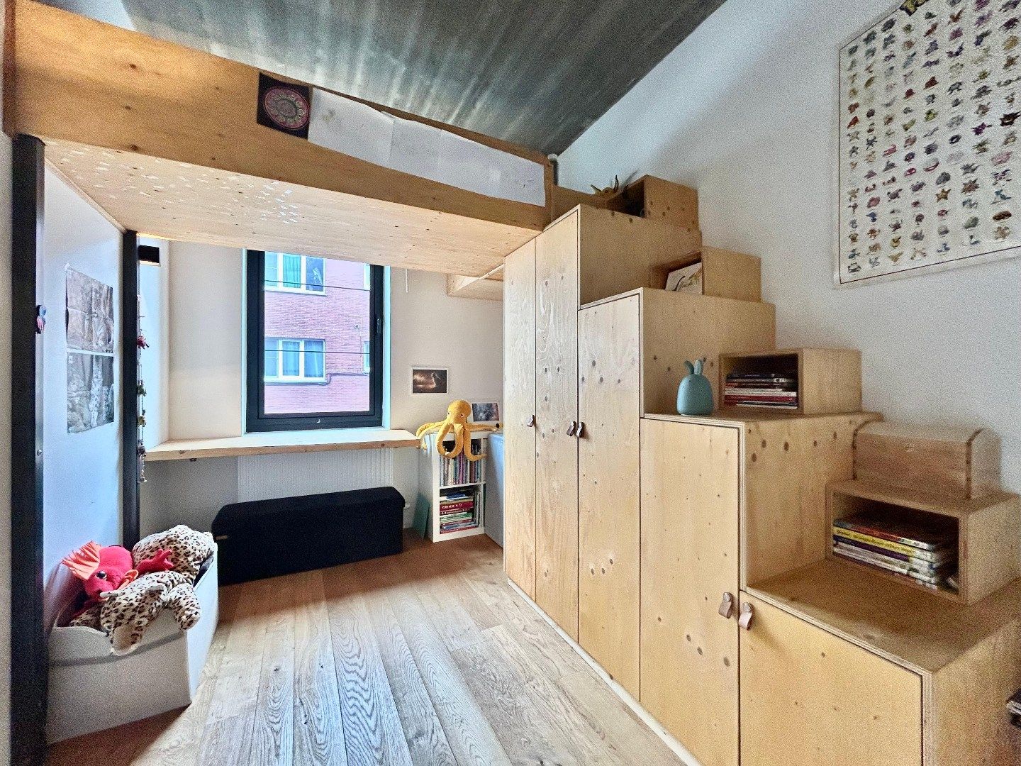 Een unieke woonst op gegeerde locatie met 4 slpk en 2 badk foto 17