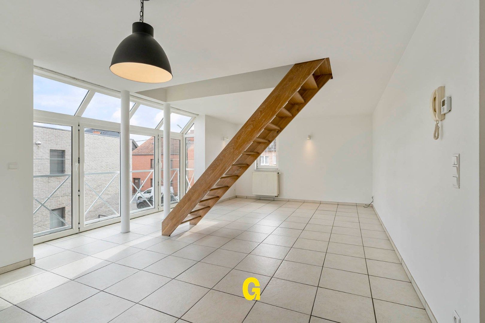 Aangenaam duplexappartement met drie slaapkamers, autostandplaats en kelderberging foto 9