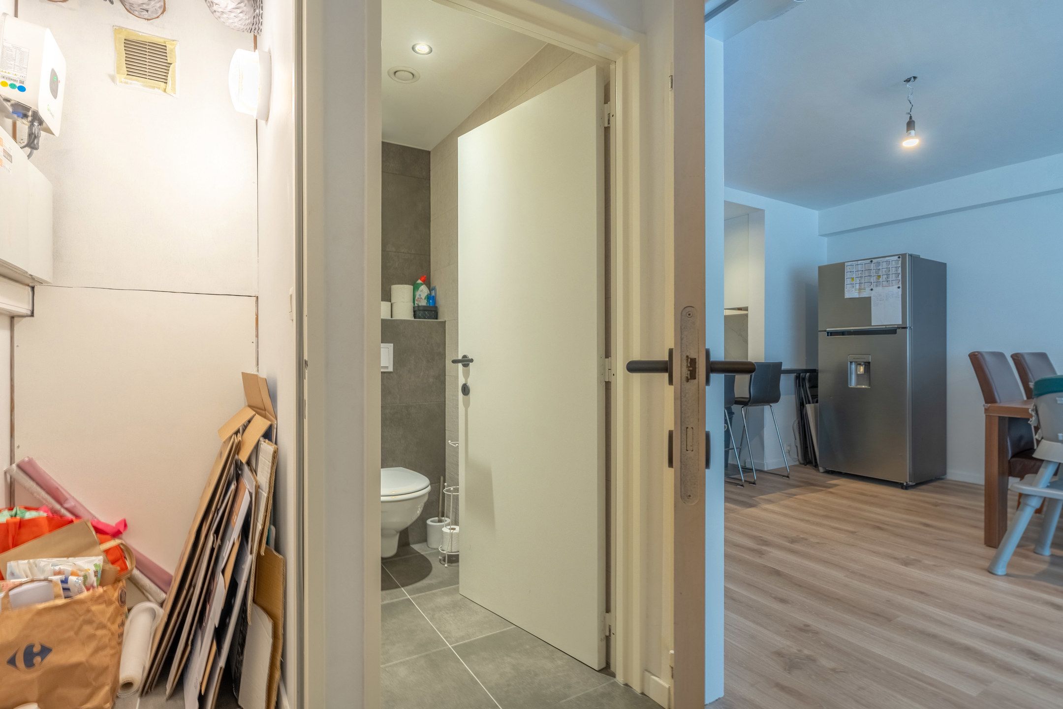 Energiezuinig 2 slpk appartement met garagebox te Vosselaar. foto 13