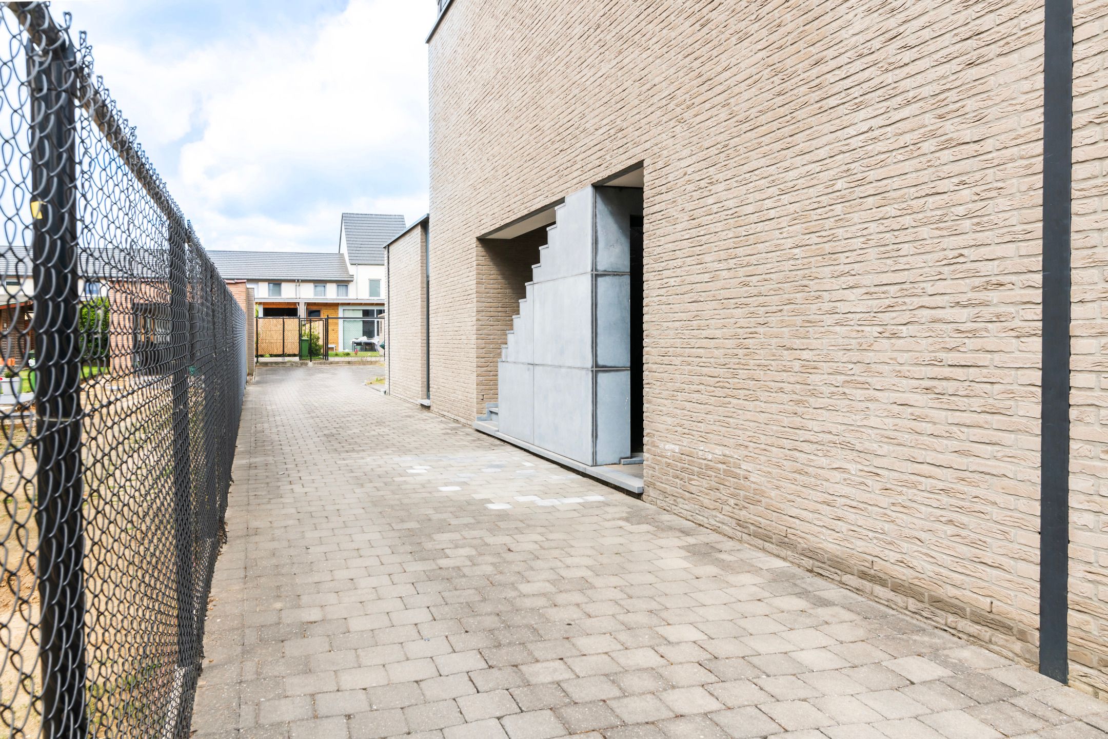 Licht en ruim duplexappartement met parking in Hasselt  foto 38
