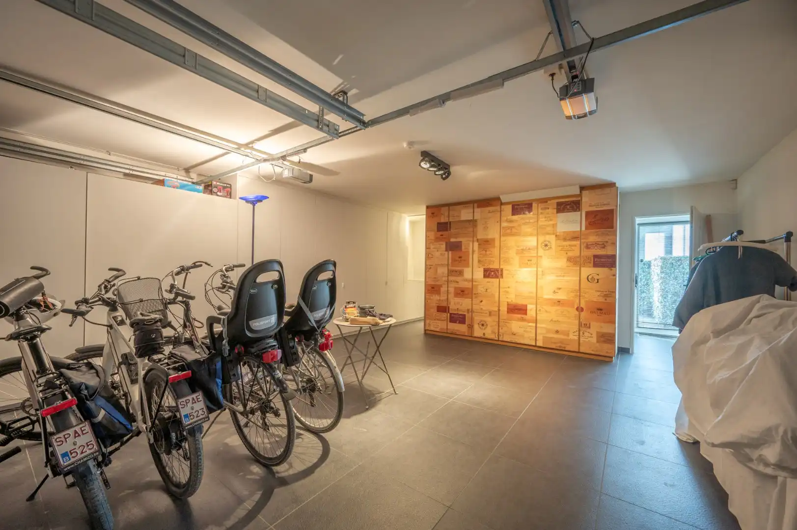 Lichtrijke bel-etage woning nabij van het Oosthoekplein in Het Zoute foto 26