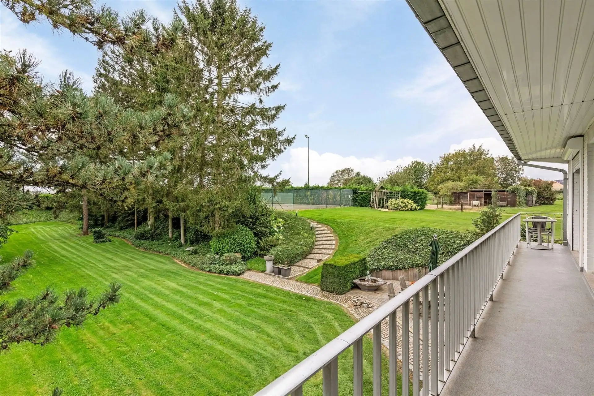 Prachtig eigendom op mooi perceel  foto 23