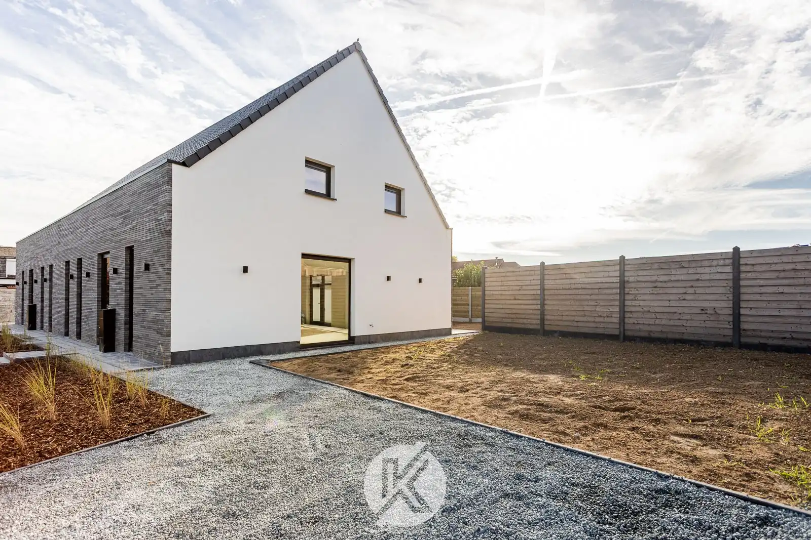 Centraal gelegen halfopen nieuwbouwwoning foto 17