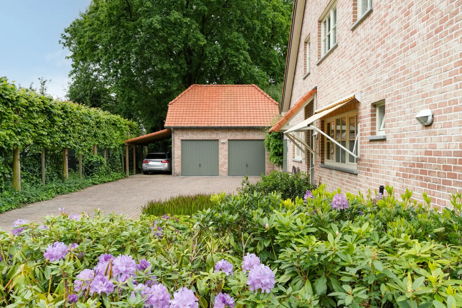 Charmante & sfeervolle, instapklare, energiecorrecte (EPC B) villa-landhuis met 5 slaapkamers, 3 badkamers, bureau én dubbele garage. foto 8