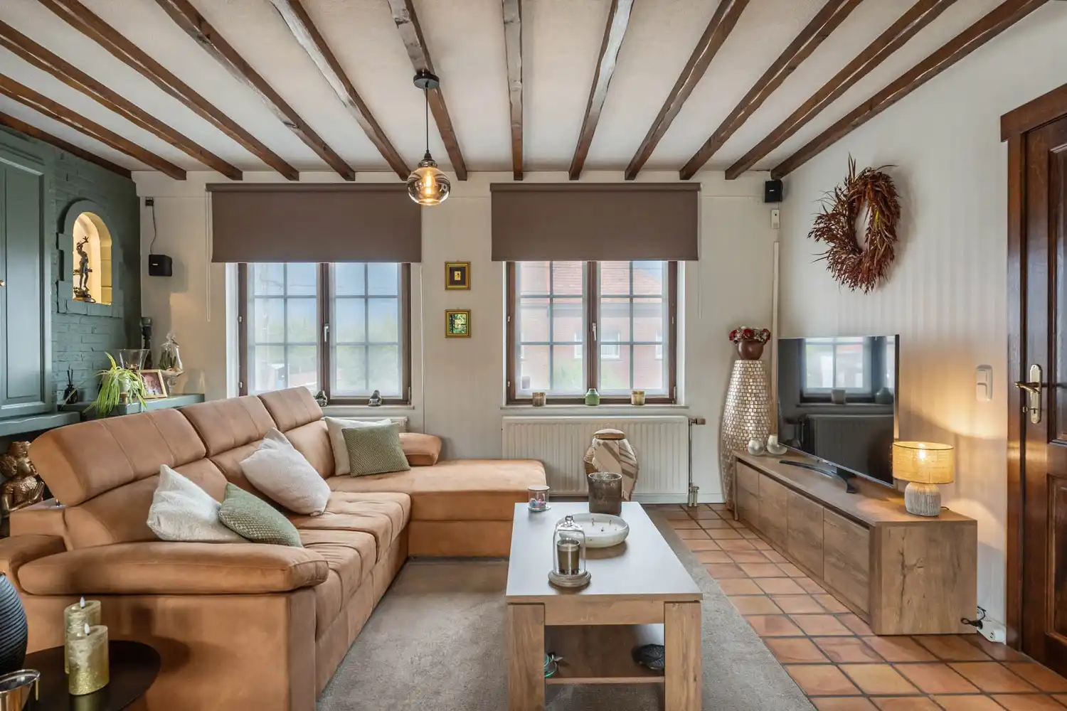 Ruime en instapklare woning op een uitzonderlijk groen perceel van 25a 29ca foto 4