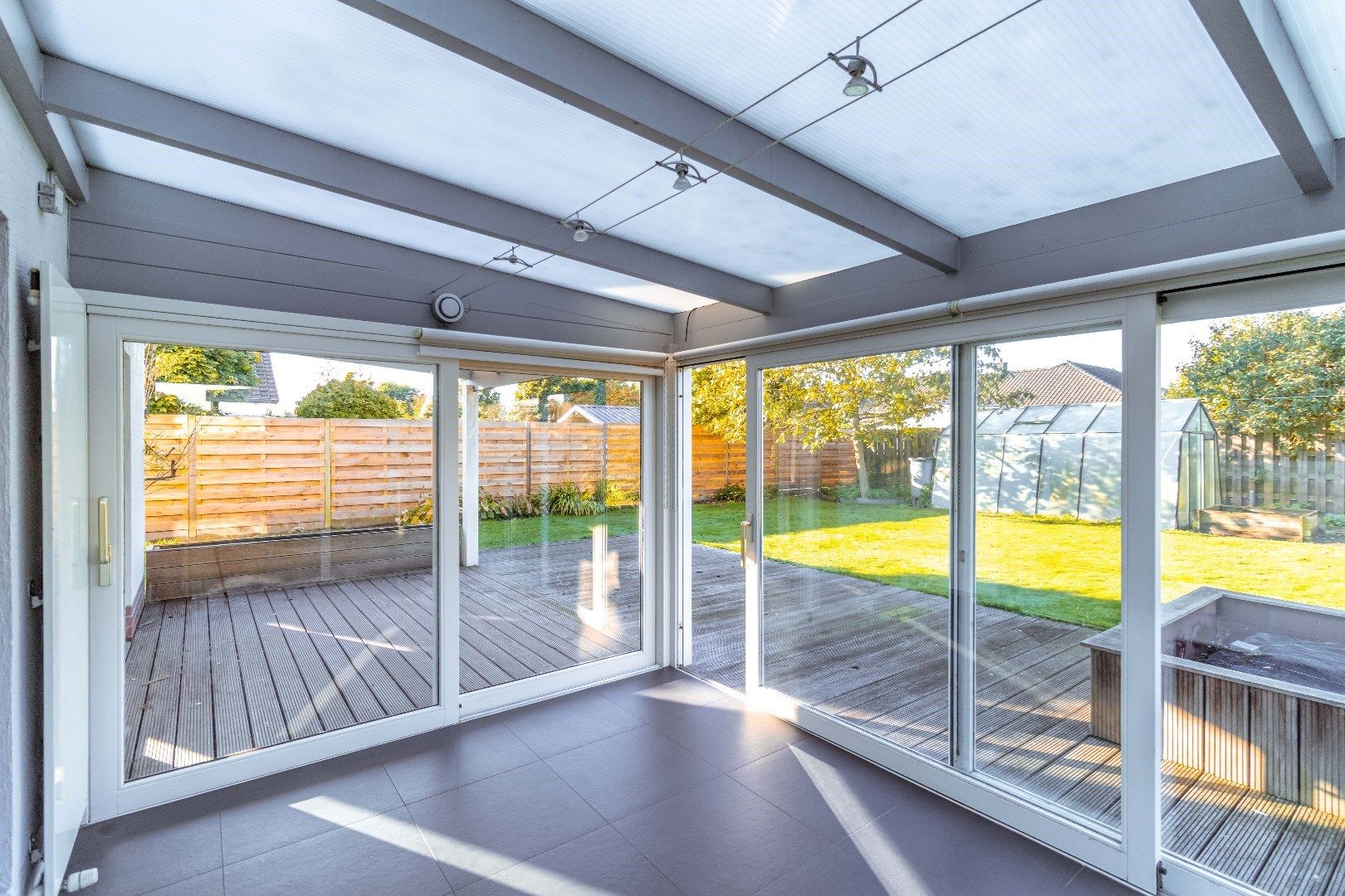 Mooie open bebouwing in rustige omgeving foto 10