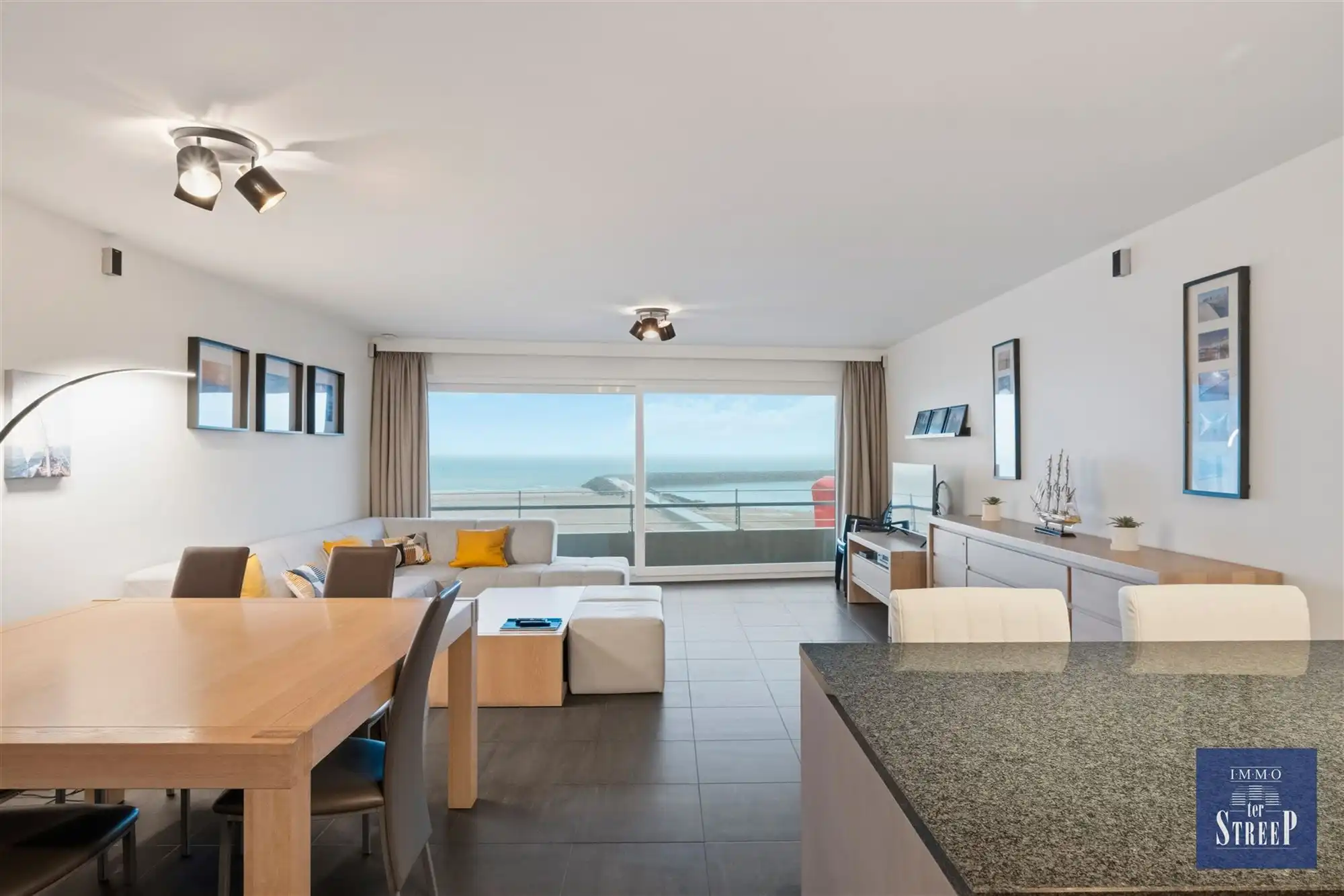Appartement met 2 slaapkamers en frontaal zeezicht foto 4