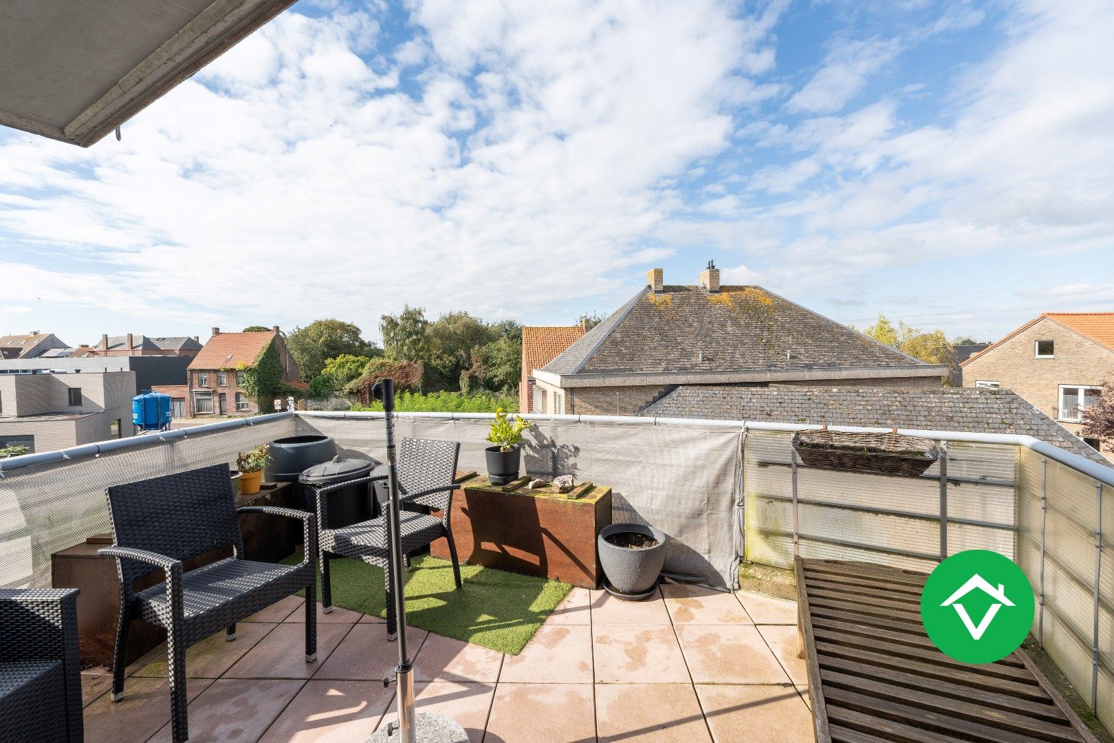 Instapklaar appartement met 3 slaapkamers en garage  foto 17