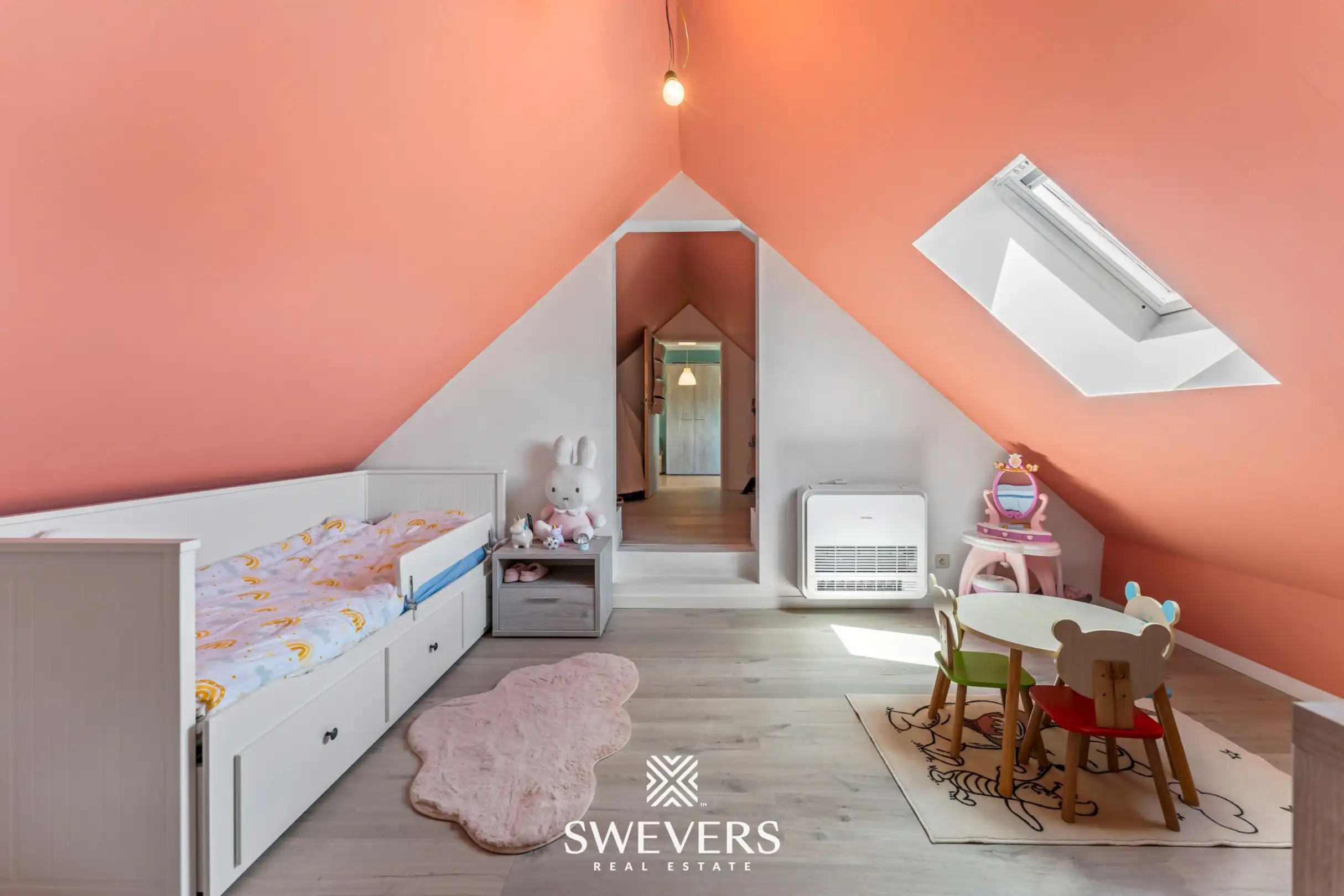 Instapklare woning met veel ruimte, 4 slaapkamers en zonnige tuin foto 21