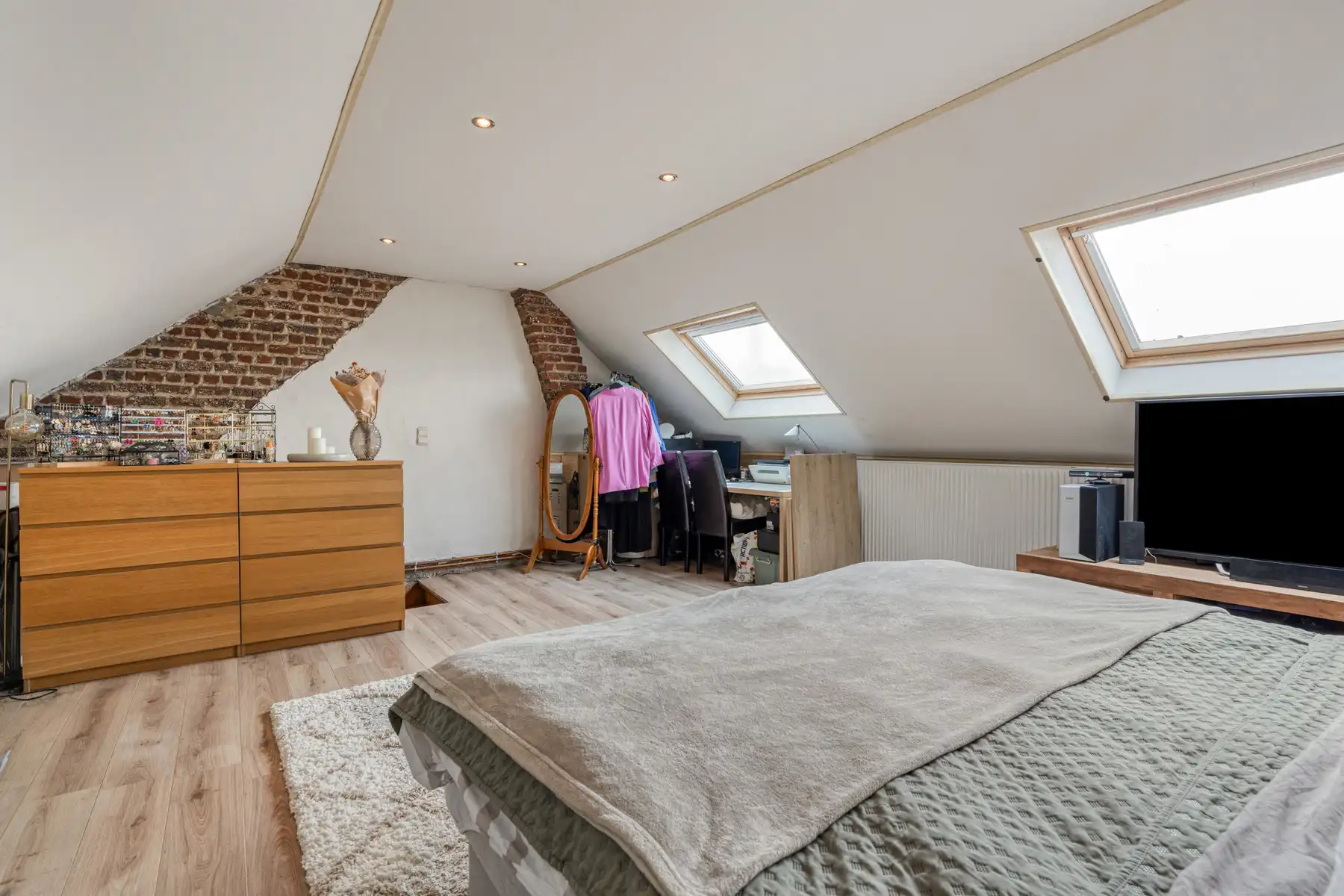 Instapklare woning met 3 slaapkamers en ruime tuin foto 16