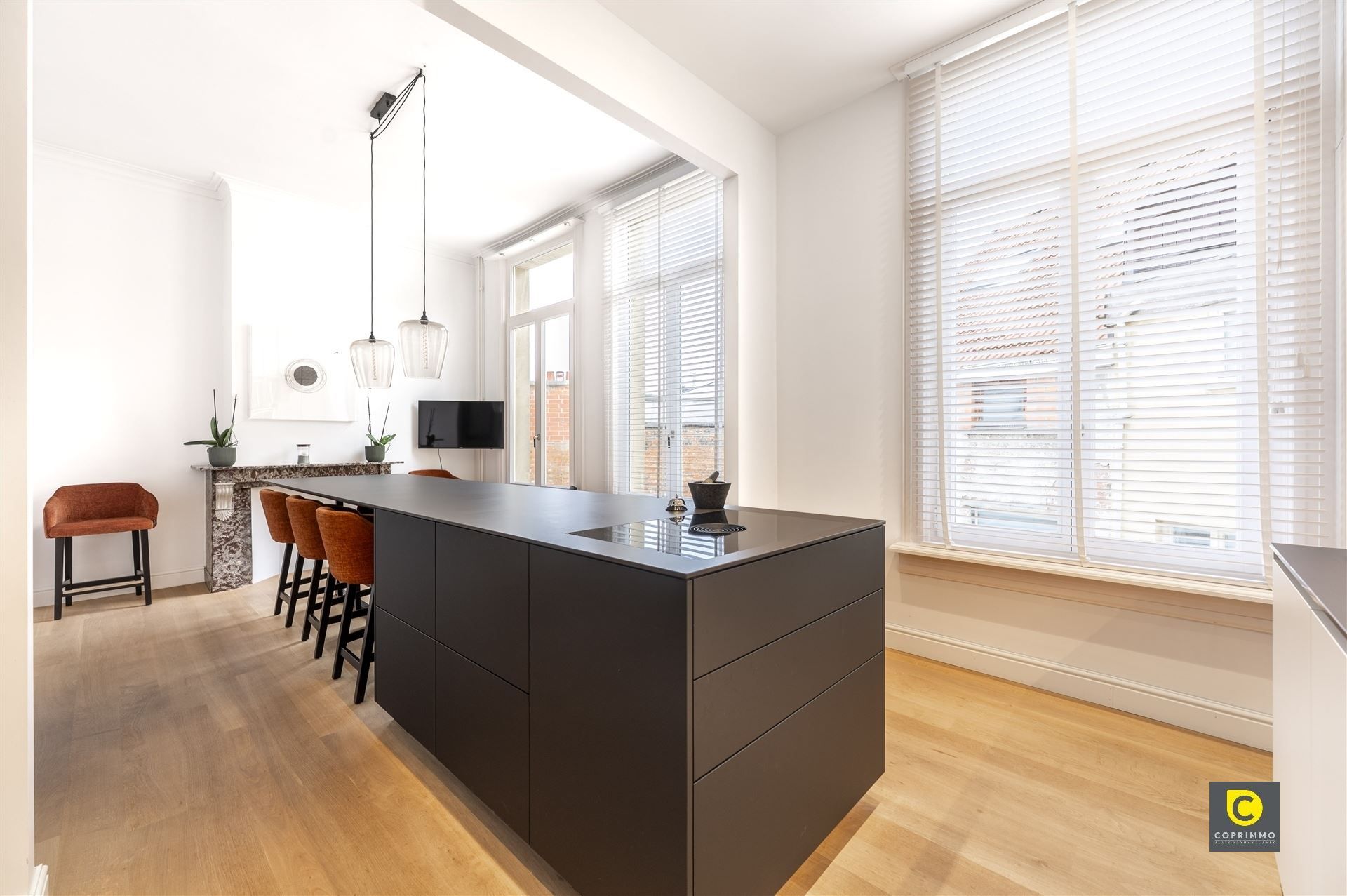 Unieke meesterwoning met garage foto 15