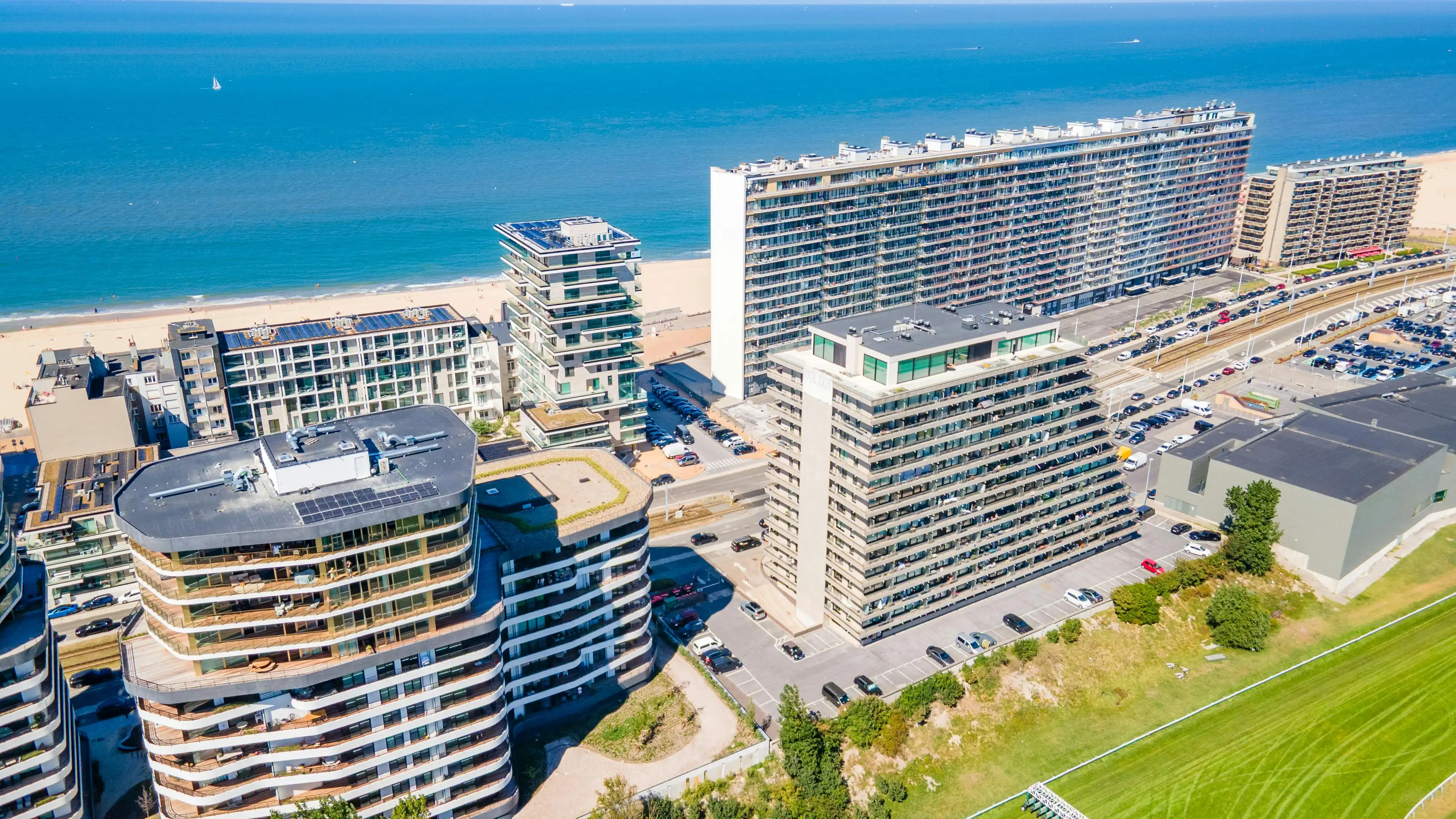 Prachtig nieuwbouw appartement met zicht op de Wellington Golf foto 16