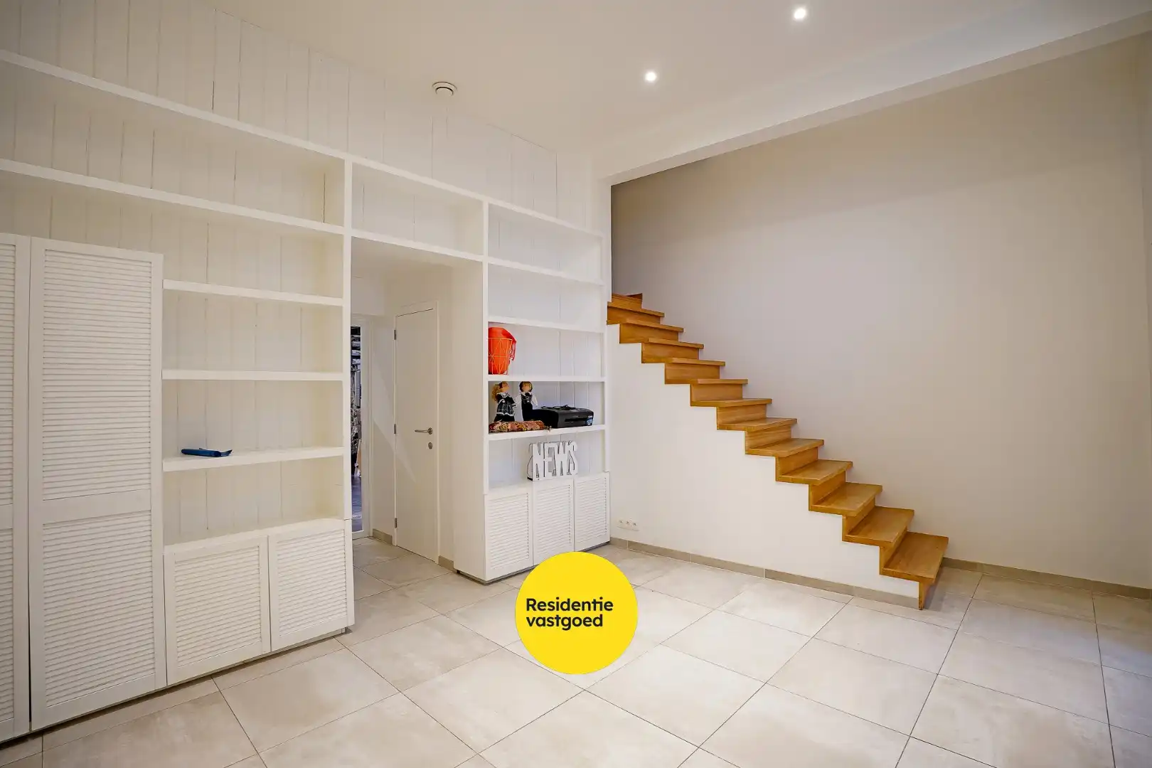 Herenhuis met handelsruimte & wellness in Nieuwpoort-Stad foto 3