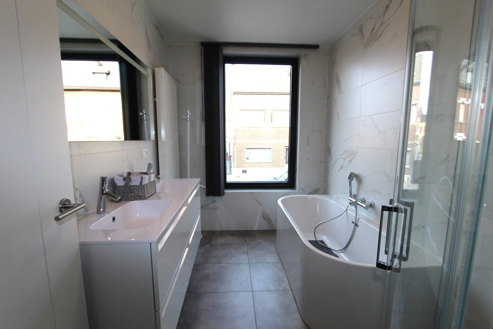 MODERN APPARTEMENT MET RUIM TERRAS EN ZICHT OP GROEN foto 6