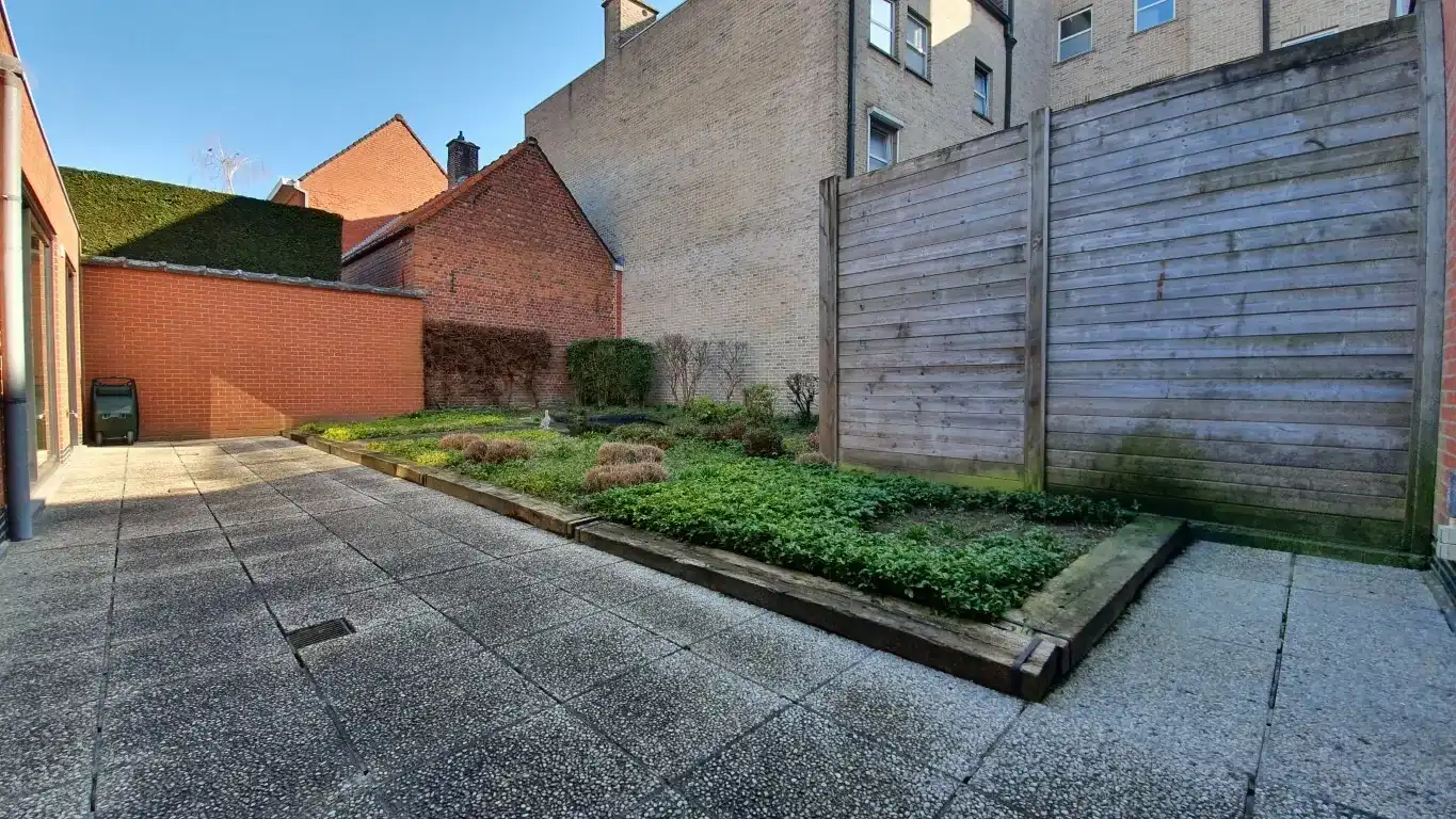Moorslede – Ruim pand met potentieel voor een appartement met tuin foto 6
