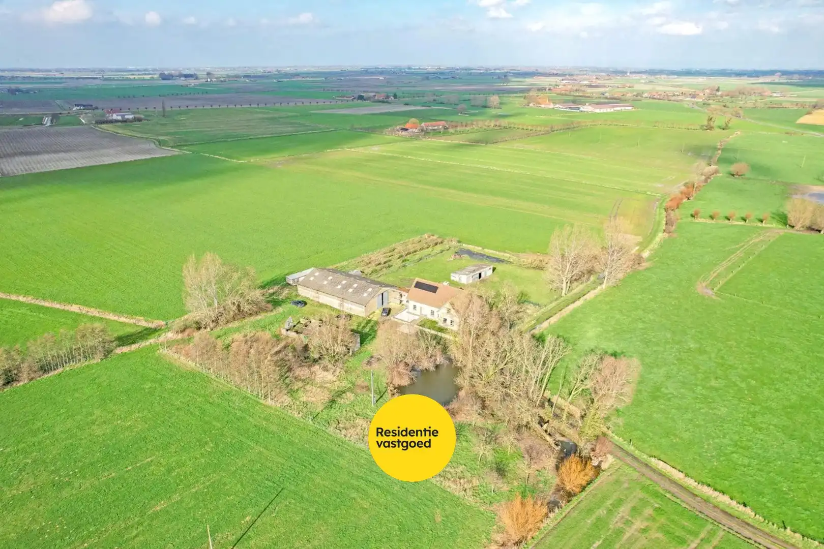 Recente open bebouwing (2019) op een perceel van maar liefst 44.888 m² foto 2