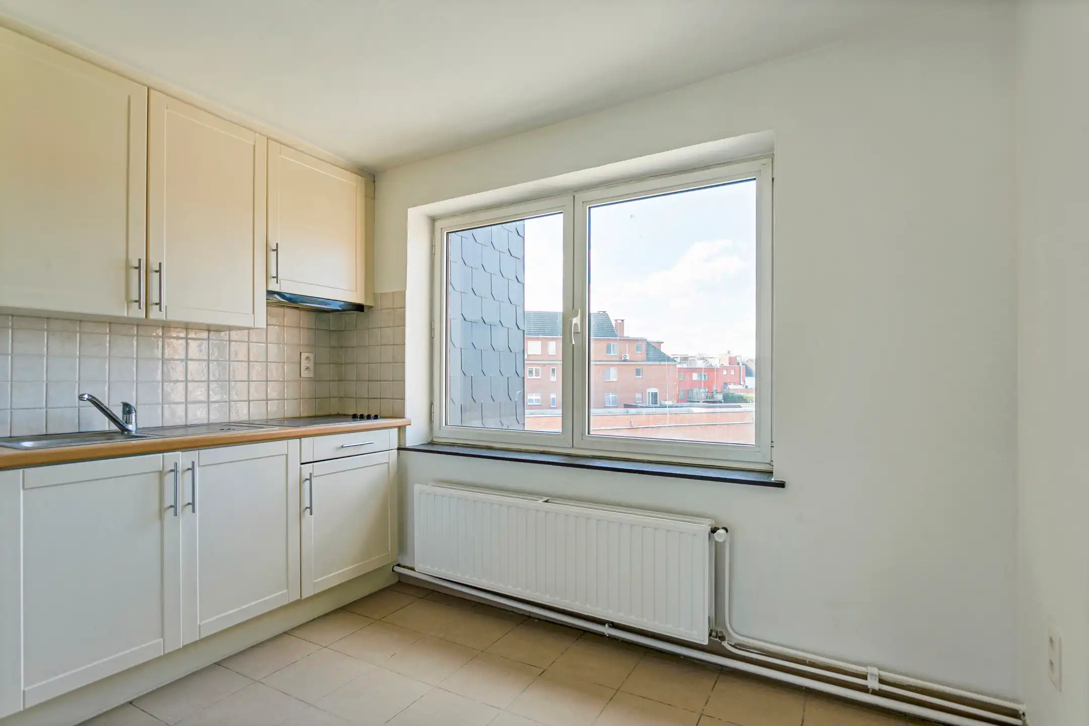 Volledig vernieuwd appartement in hartje Leopoldsburg foto 3