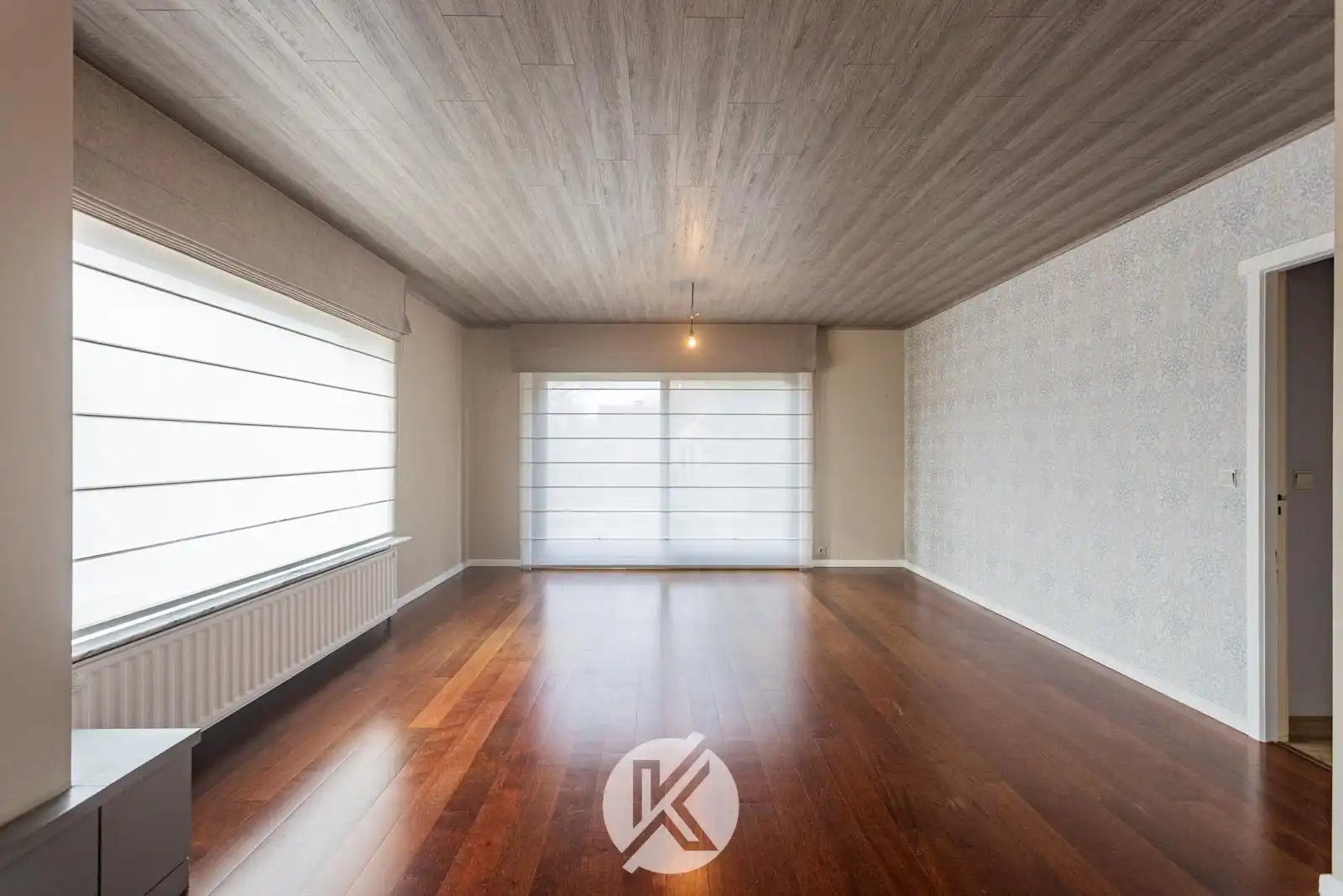 Ruime woning met uitzicht op omliggend landschap foto 16