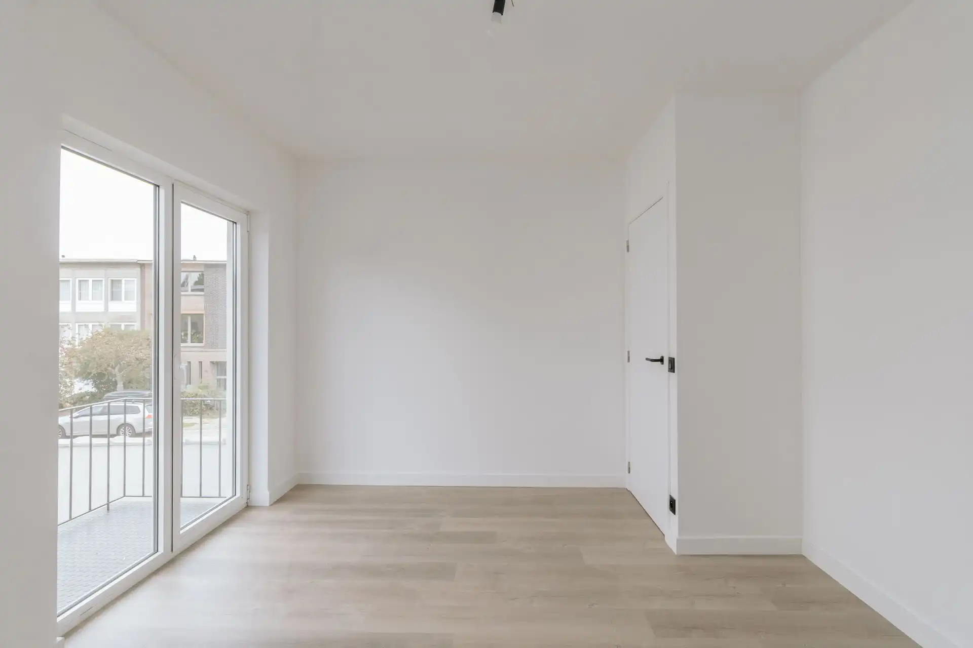 Instapklaar appartement met parking in Gillegomwijk! foto 14