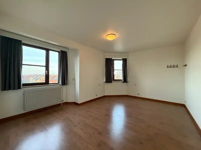 *** COMPROMIS IN OPMAAK *** - Rustig en zongeoriënteerd 3-slaapkamerappartement met terras en open uitzicht op water foto 10