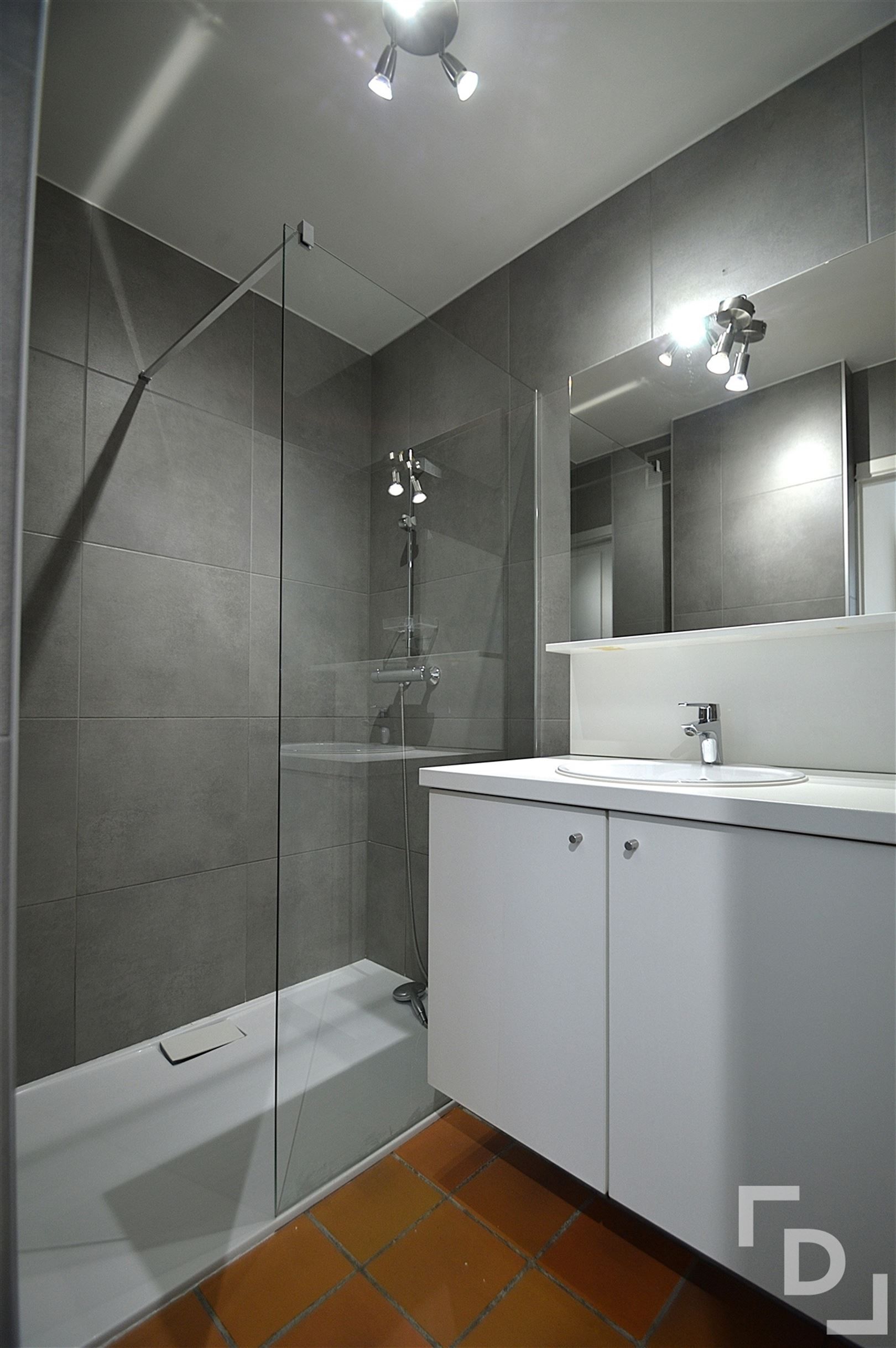 Dakappartement te huur in centrum Poperinge. foto 10
