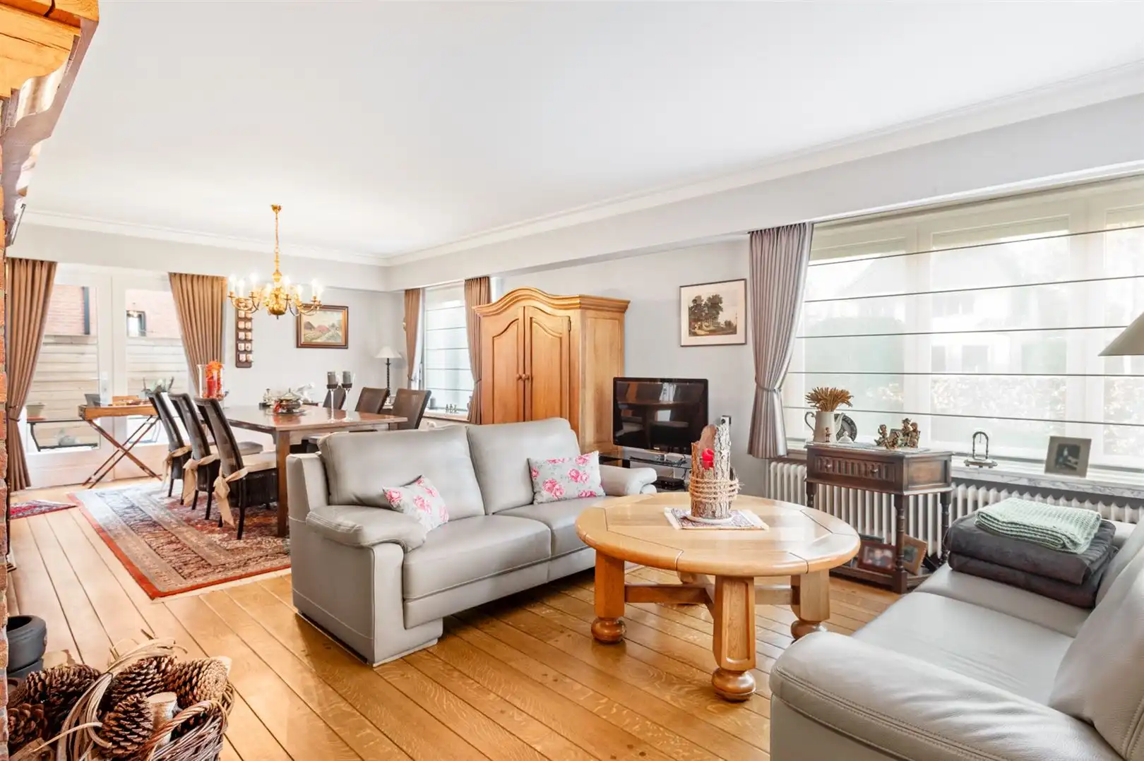 Prima onderhouden woning met 4 slaapkamers en prachtige tuin. foto 10