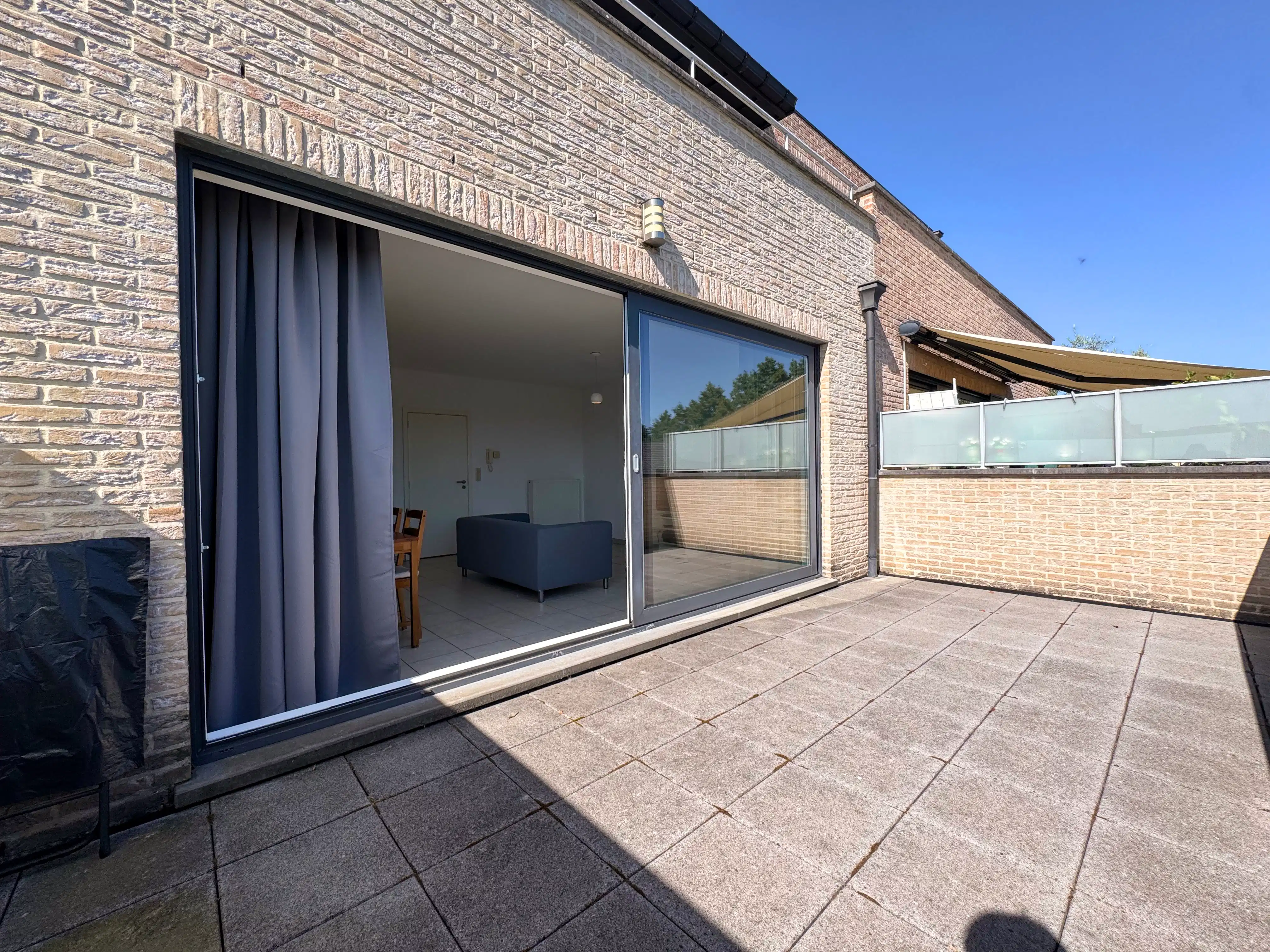 Lichtrijk 1-slaapkamerappartement met ruim terras in Bilzen-Hoeselt foto 6