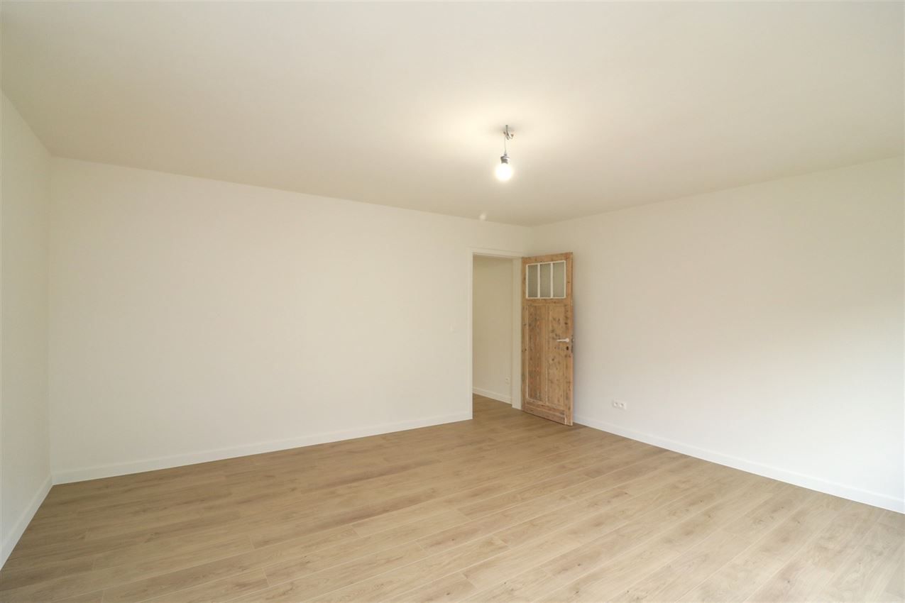 Hoogwaardig gerenoveerde stadswoning met 3slk en tuintje foto 24