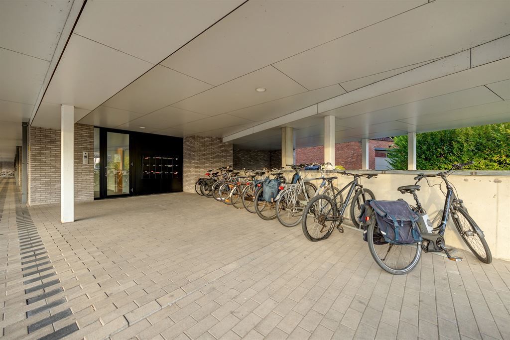 Recent en lichtrijk appartement met ruim terras! foto 20