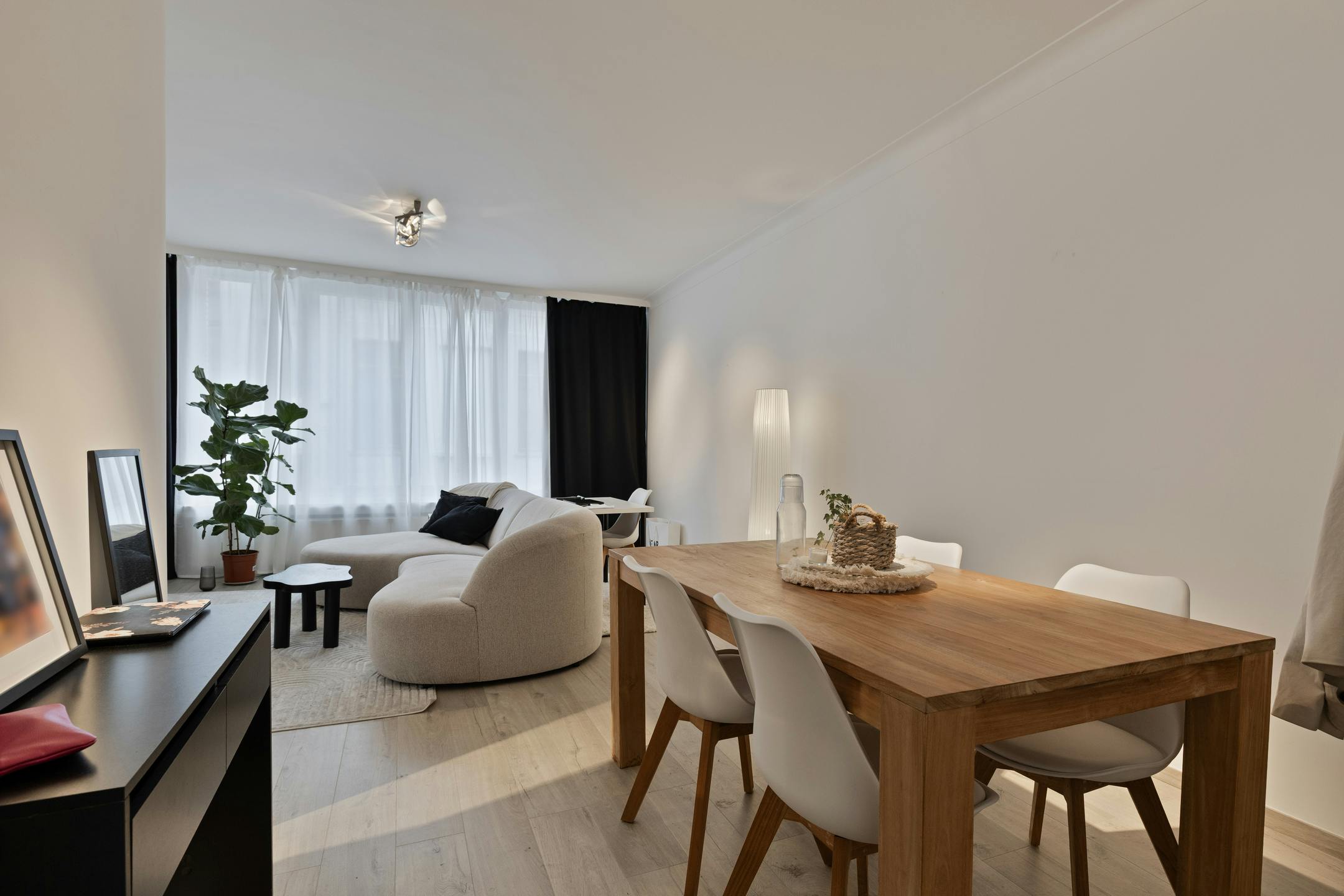 1 slpk appartement te koop in Antwerpen centrum foto {{pictureIndex}}