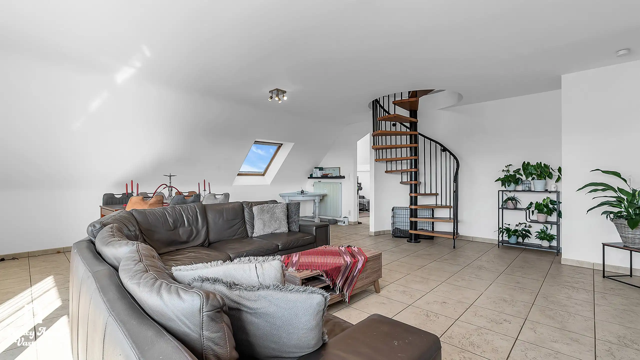 Ruim duplexappartement met terras, garage en topligging foto 17