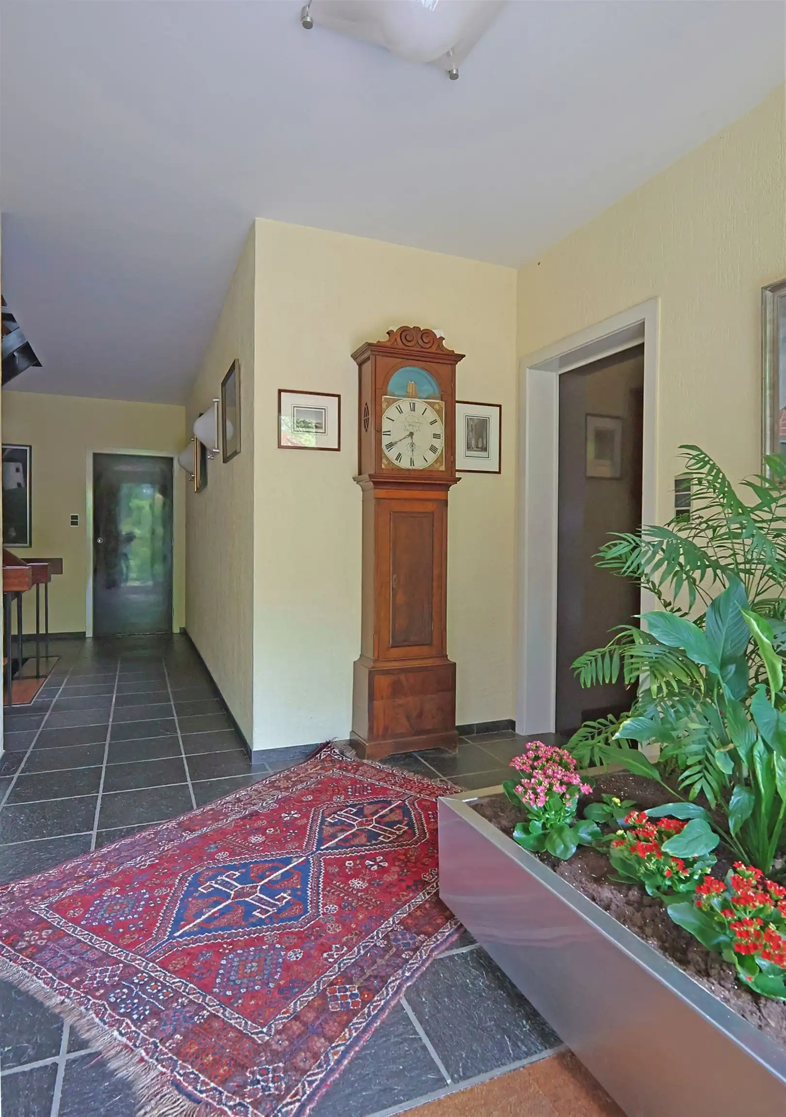 Te renoveren villa in de Mombeekdreef foto 3