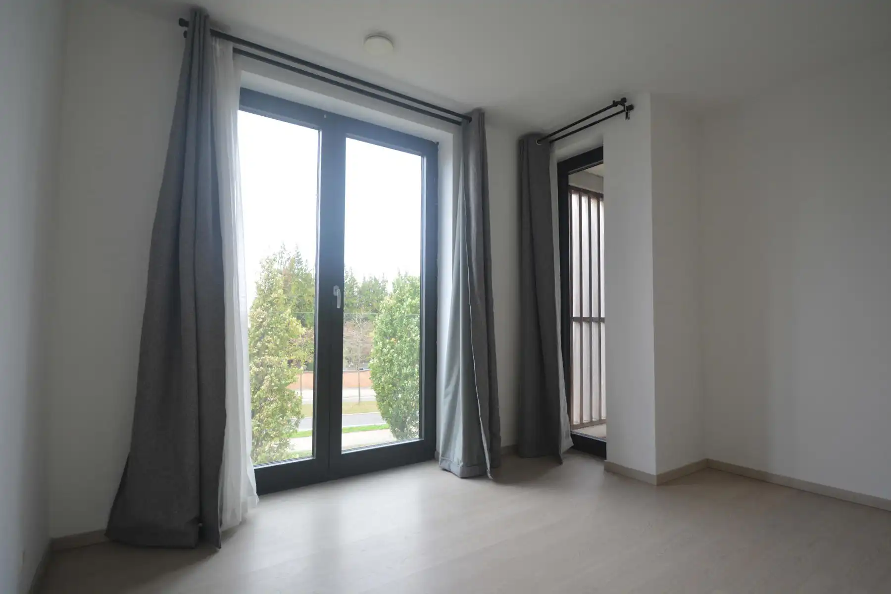 Ruim&energiezuinig 2-slpkmrappartement met terras en airco foto 11