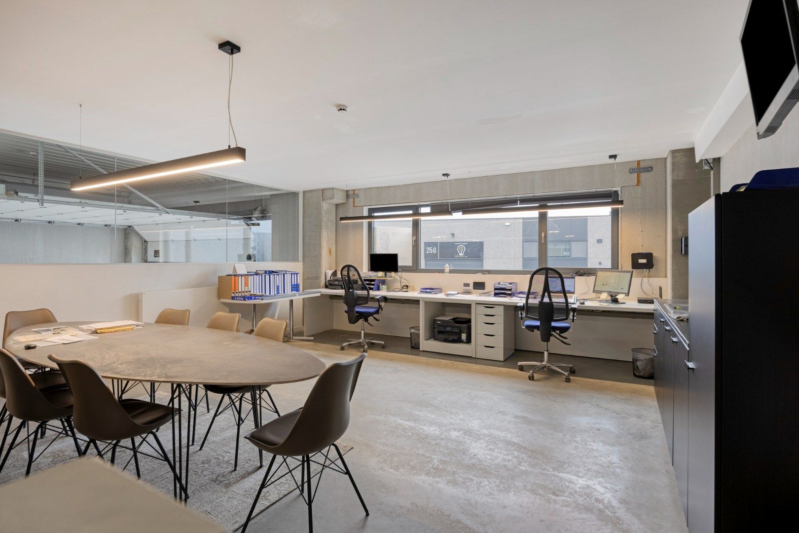 KMO-Unit van 299 m²  met 2 parkings gelegen te Tienen - bouwjaar 2019 - verkoop onder registratierechten foto {{pictureIndex}}