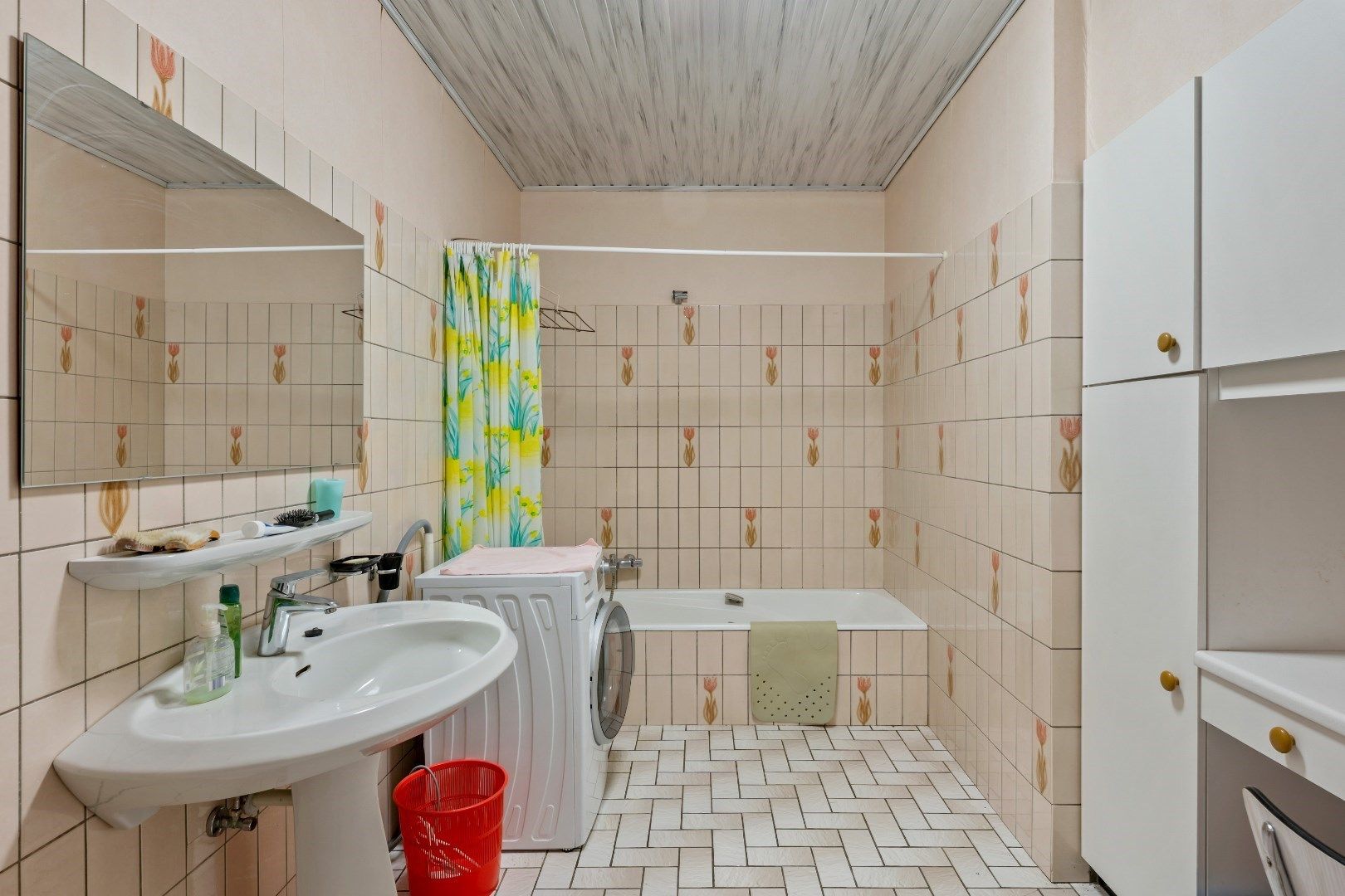 Woning met tuin, garage en 3 slaapkamers met 1715m² oppervlakte foto 12