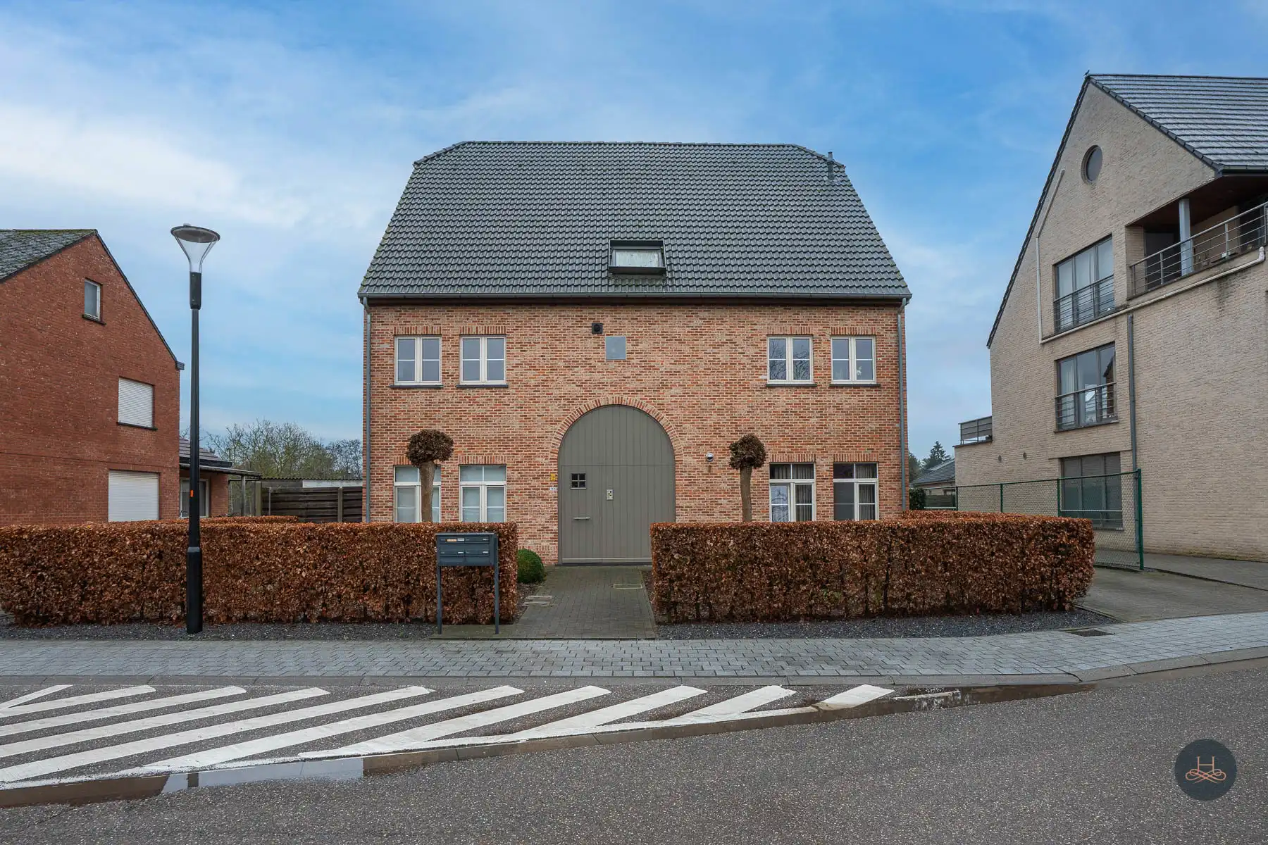 Zeer ruim triplex-appartement met 3 slaapkamers foto {{pictureIndex}}