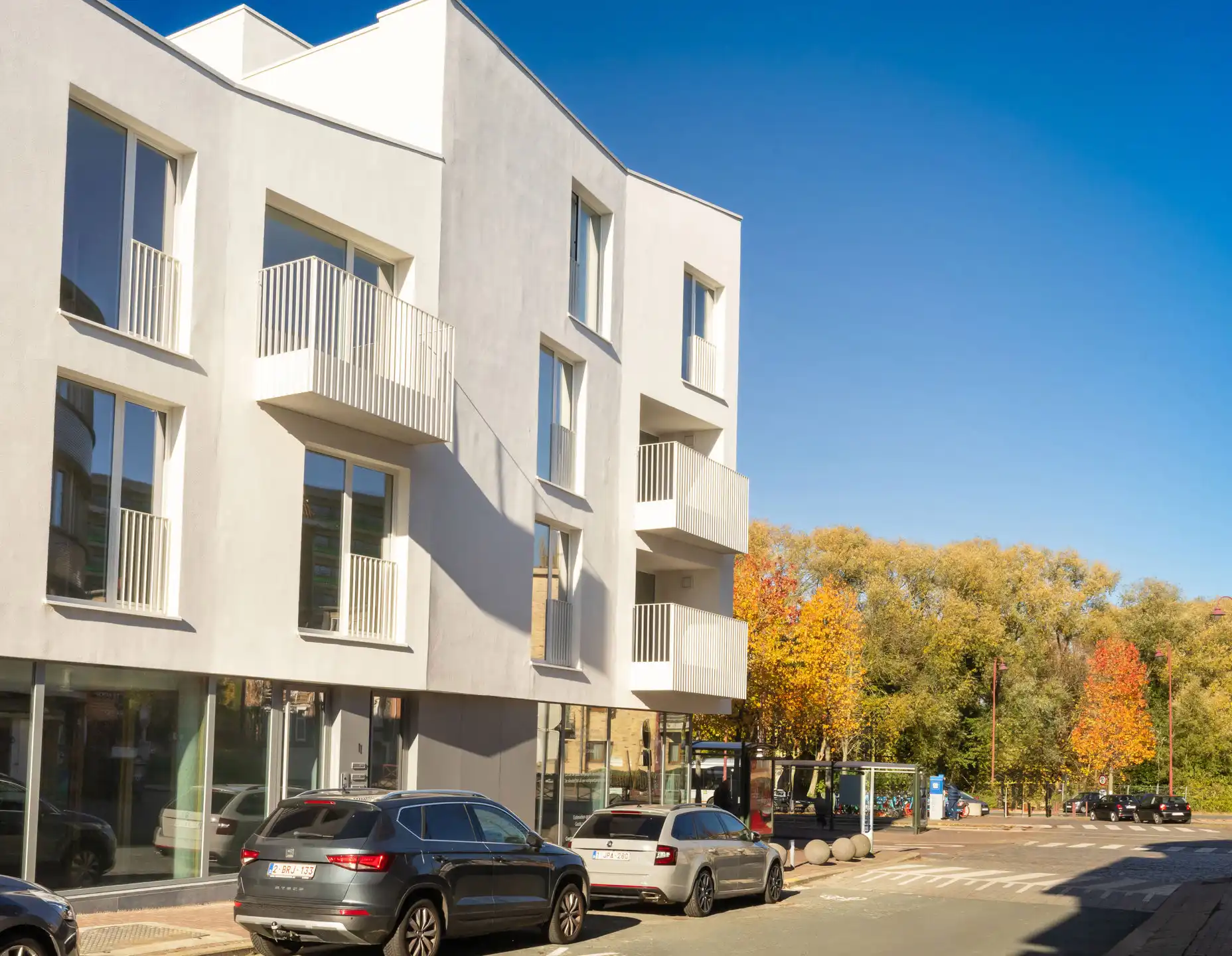 Overdekte parkeerplaatsen in een beveiligd wooncomplex foto 20