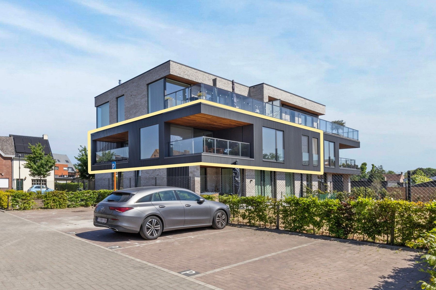Luxueus, ruim en hoogwaardig afgewerkt appartement te Heusden foto {{pictureIndex}}