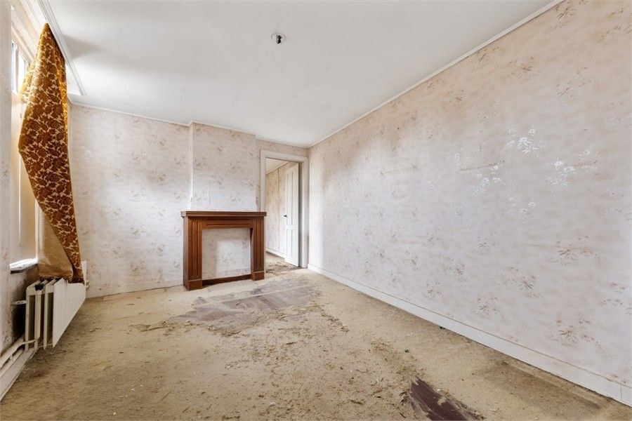 TE RENOVEREN STADSWONING MET VEEL POTENTIEEL IN HET STADSCENTRUM VAN SINT-TRUIDEN foto 19
