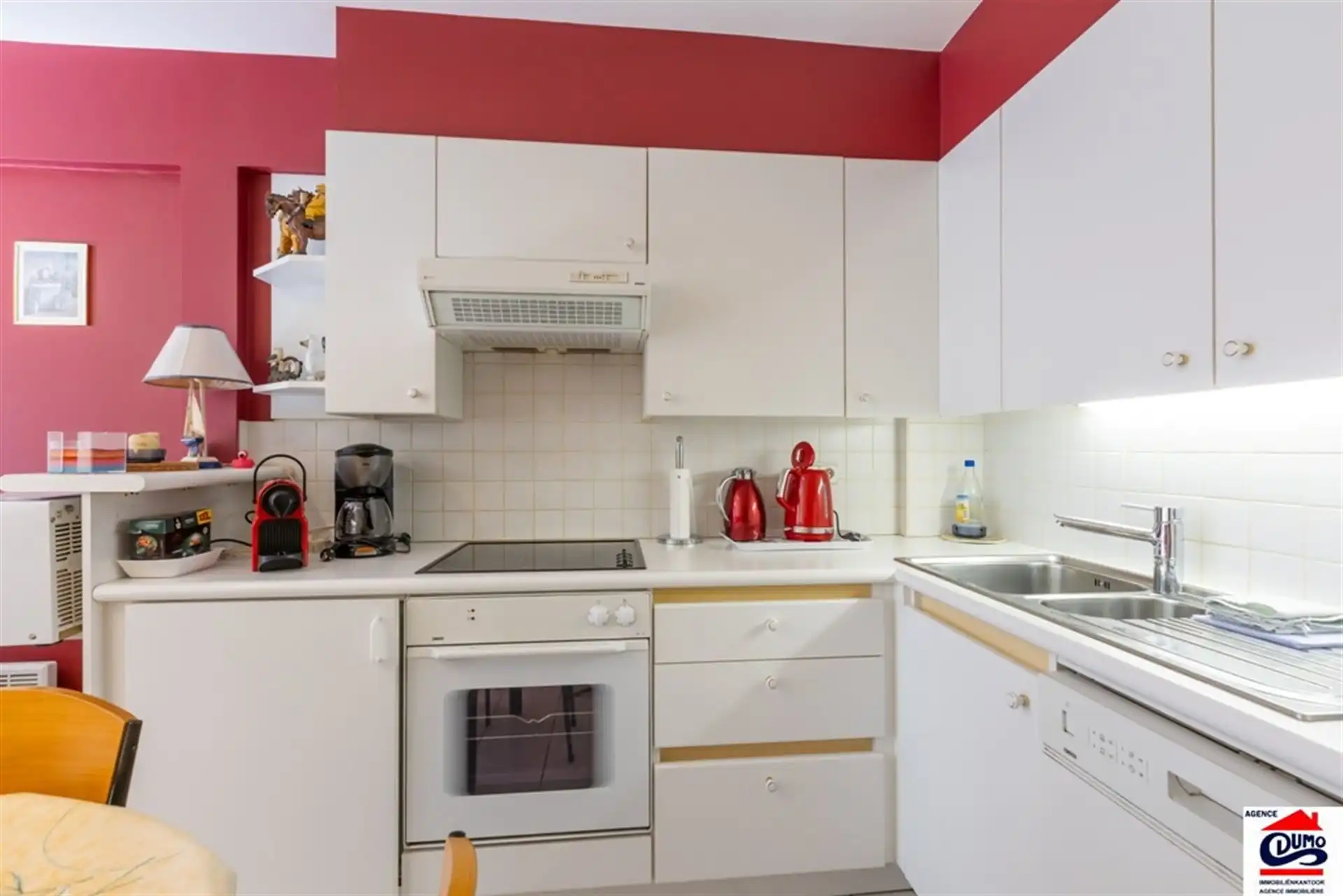 Gemeubeld appartement met 1 slaapkamers op het gelijkvloers foto 12