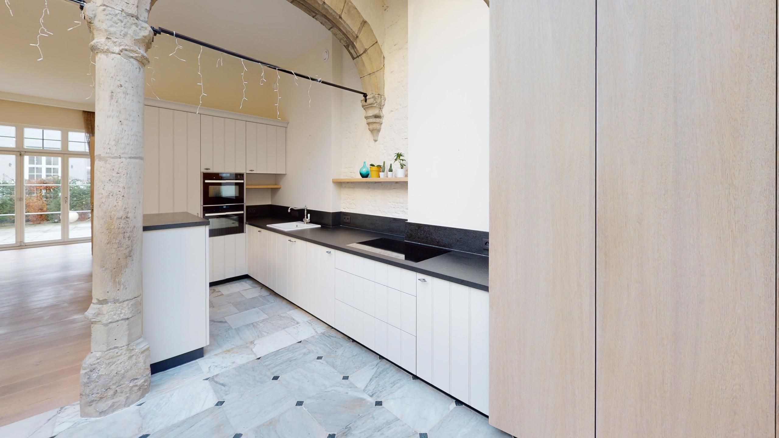 ANTWERPEN-CENTRUM - Gerenoveerde Stadsvilla in het hartje van de stad. foto 6