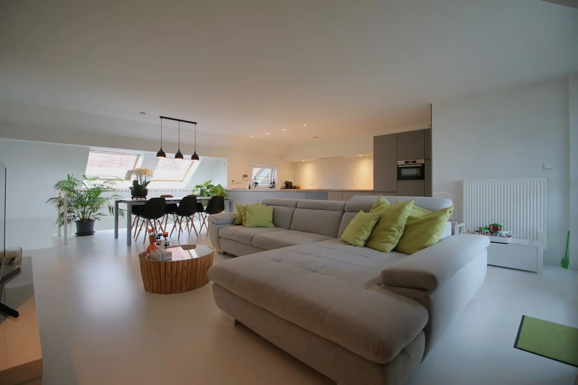 Stijlvolle duplex 2 slpk, terrassen & parking foto 2