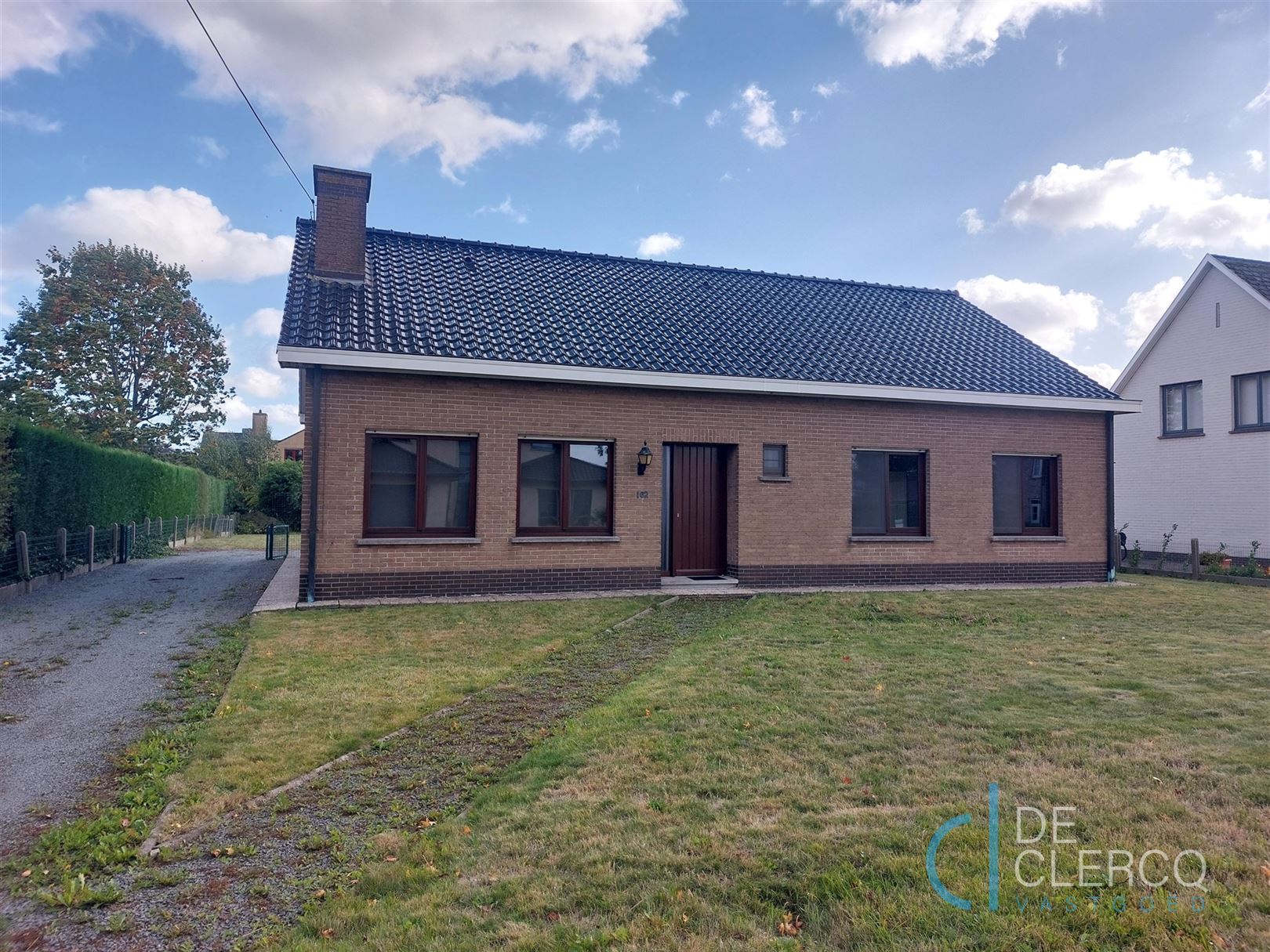 Zeer goed onderhouden bungalow met tuin TE HUUR in Lochristi! foto 2