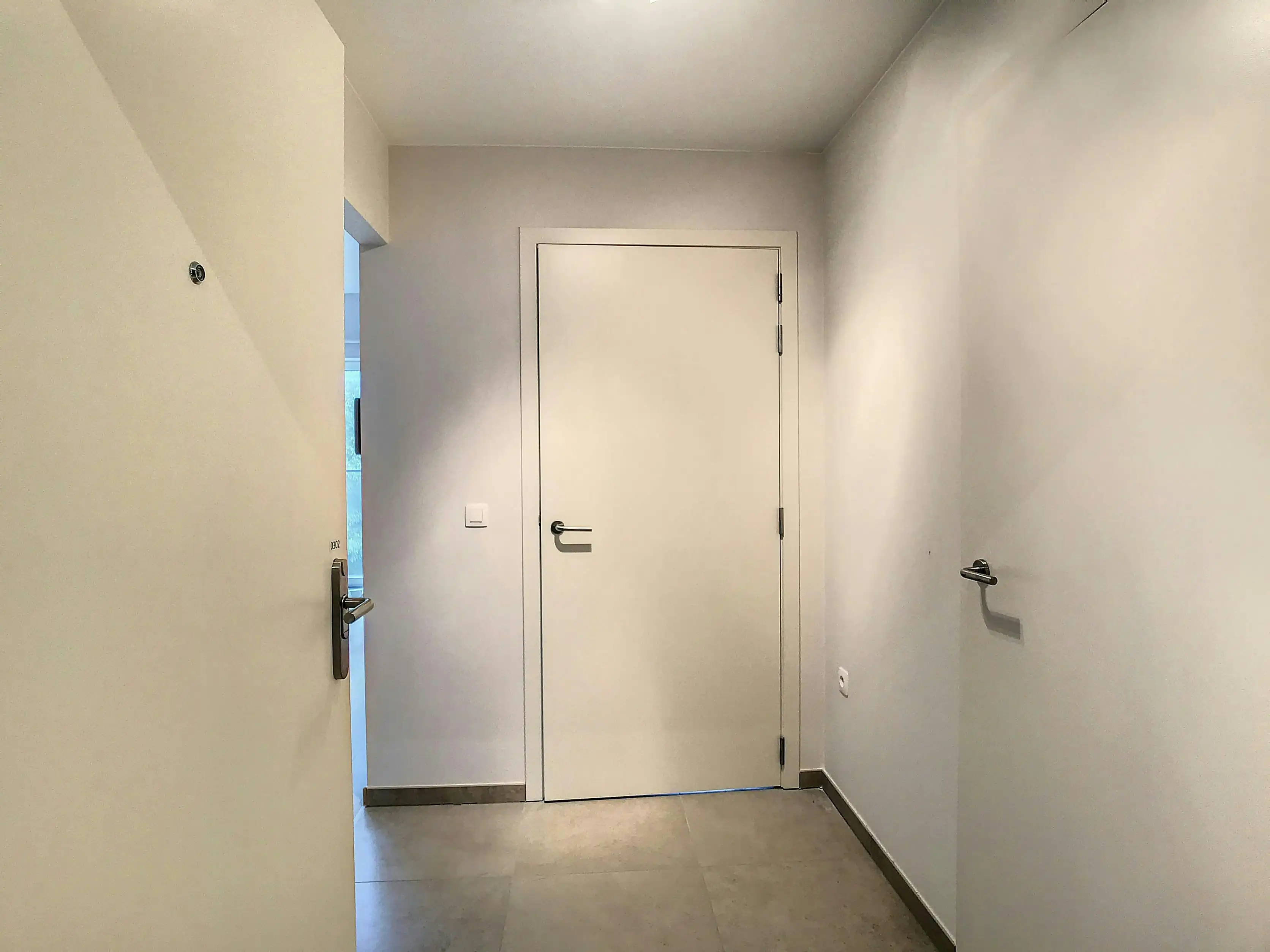 Serviceflat met 1 slaapkamer in Oudenaarde te koop!  foto 2