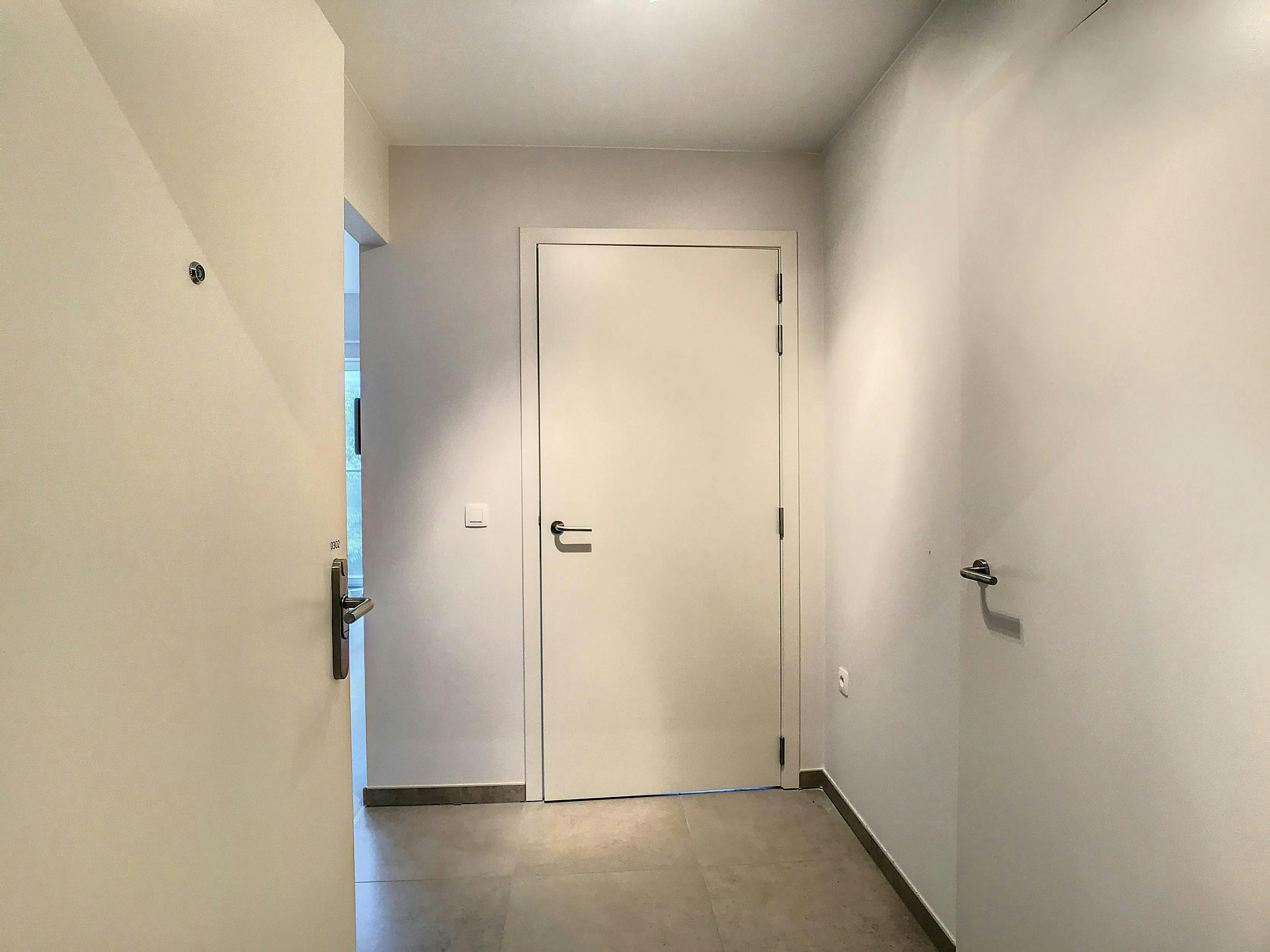 Serviceflat met 1 slaapkamer in Oudenaarde te koop!  foto 2