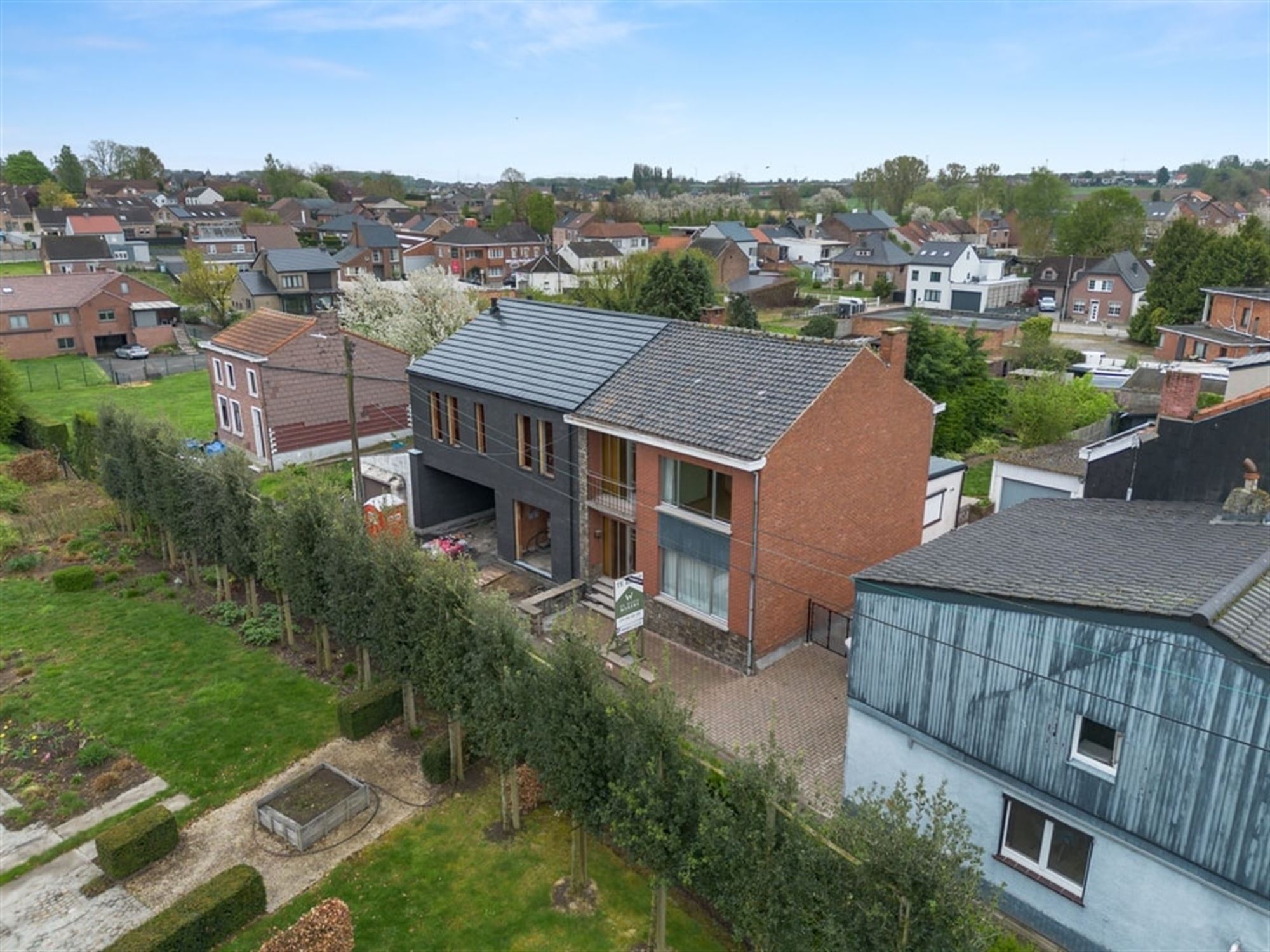 KNUSSE GEZINSWONING MET 3 SLKS IN HET LANDELIJKE GINGELOM foto 4