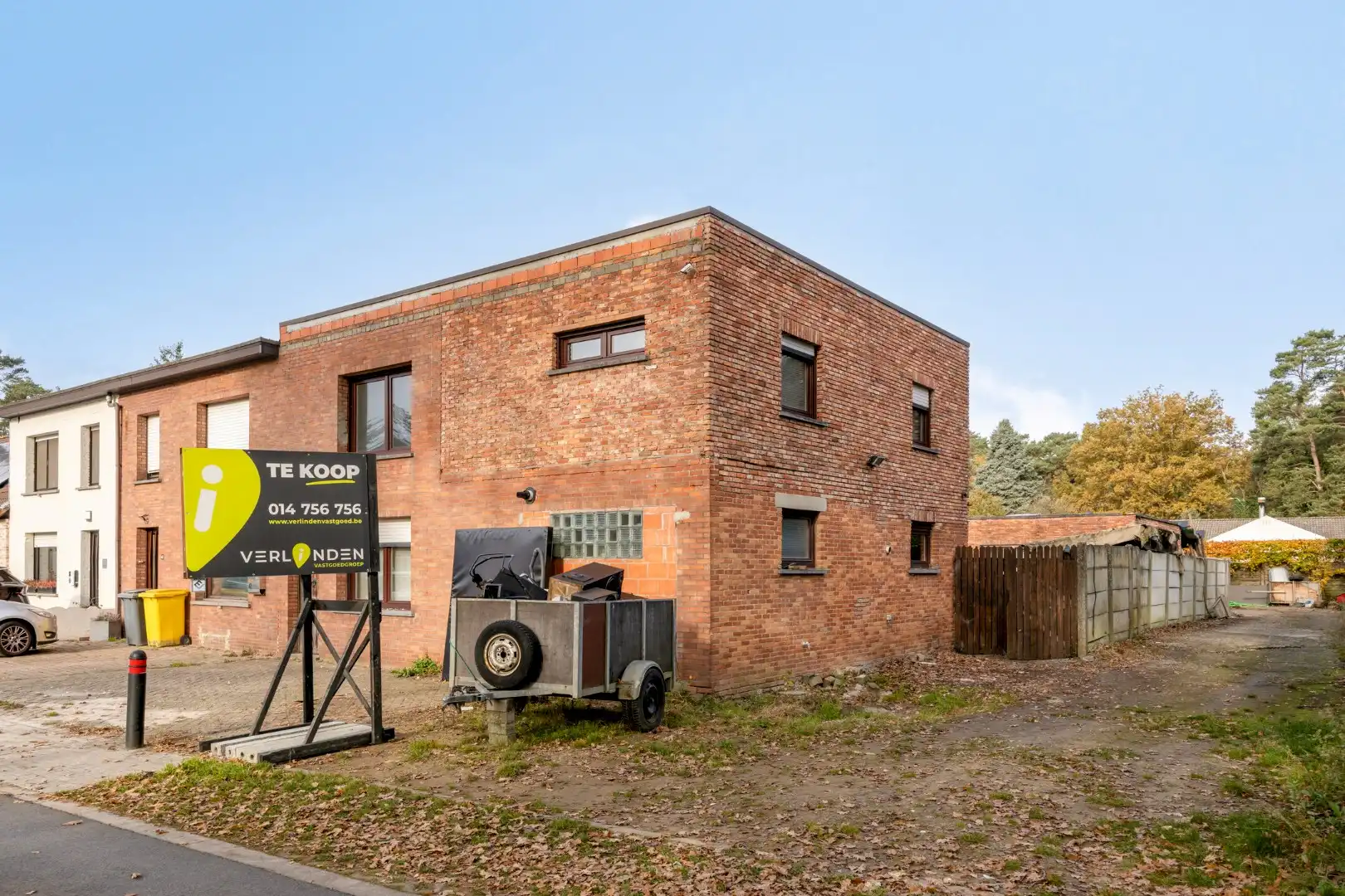  Rustig gelegen halfopen woning met 2/3 slpks op een perceel van 810 m² te Nijlen ! foto 2