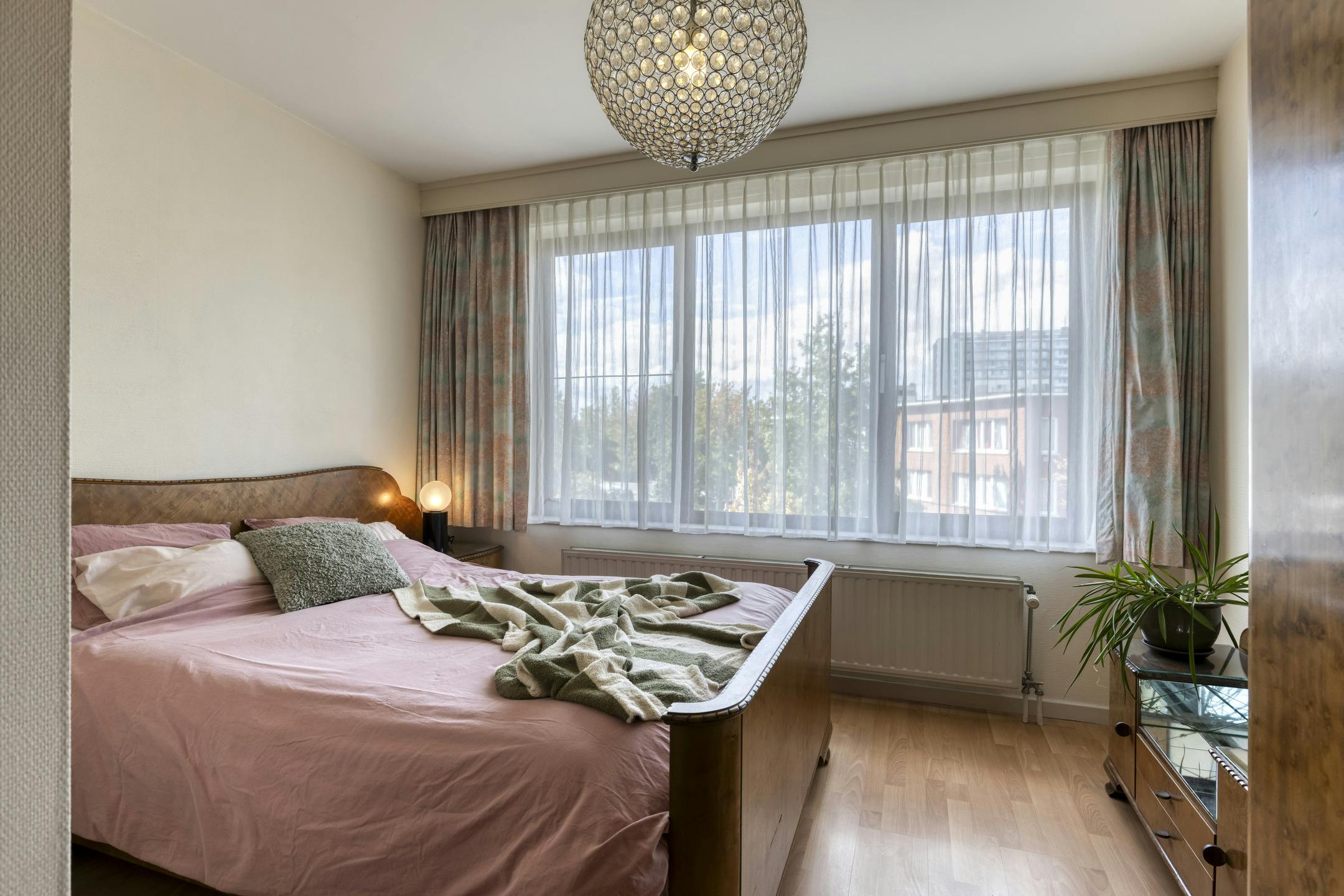 Uitzonderlijk huis met 6 slaapkamers te koop in Merksem foto 32