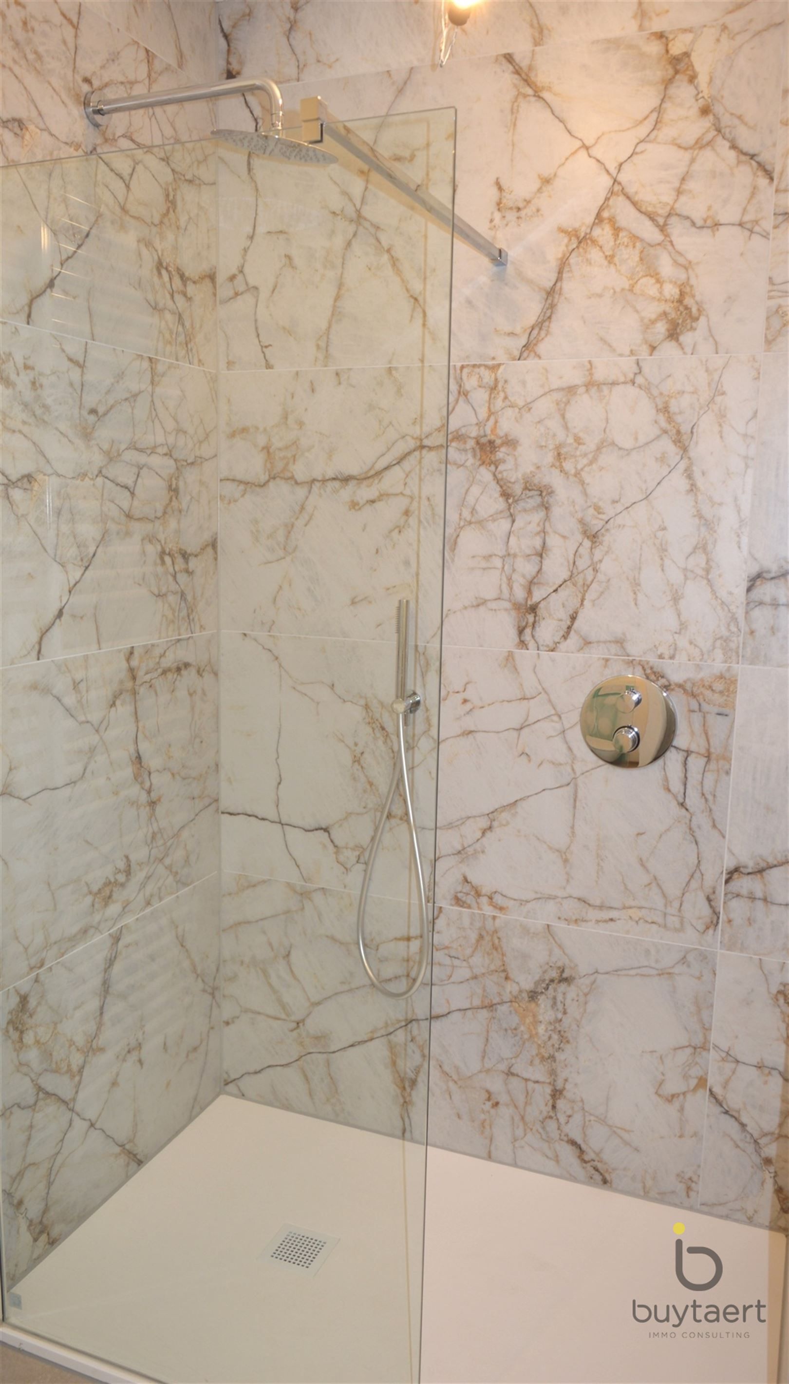 Nieuwbouw appartement met twee slaapkamers te Zoersel. foto 14