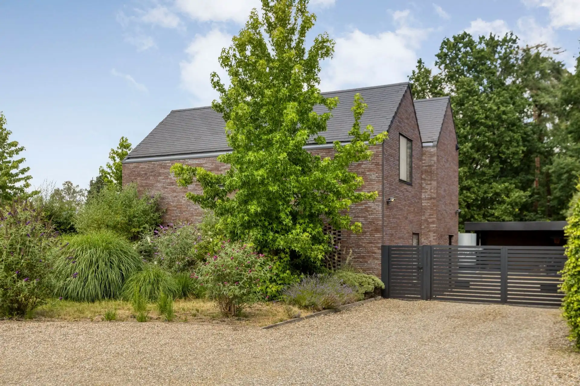 Exclusief wonen waar architectuur, ruimte en levenslang comfort samenkomen. foto 2